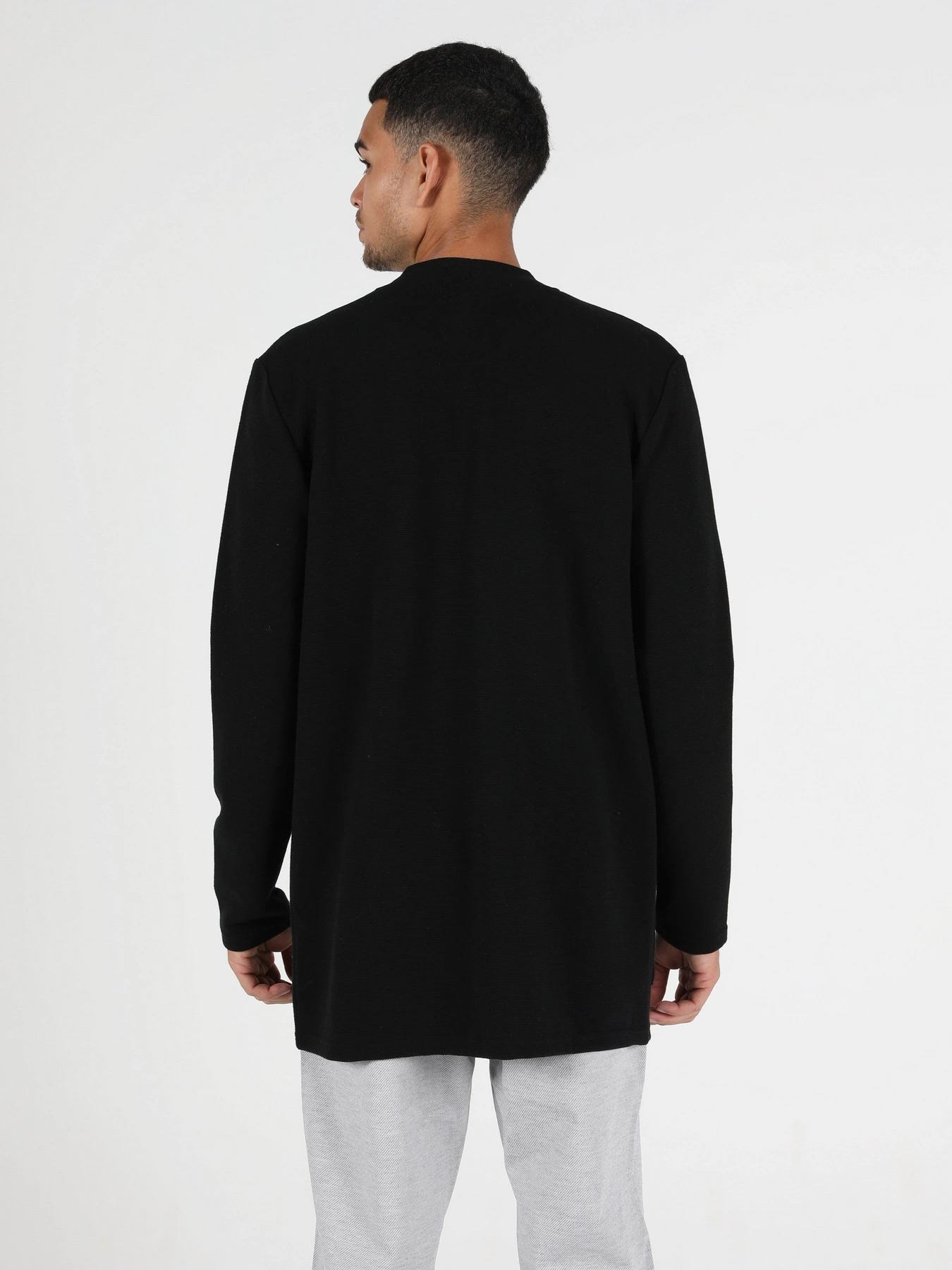 Свитры и кардиганы Colin’s модель CL1050968BLK Фото
