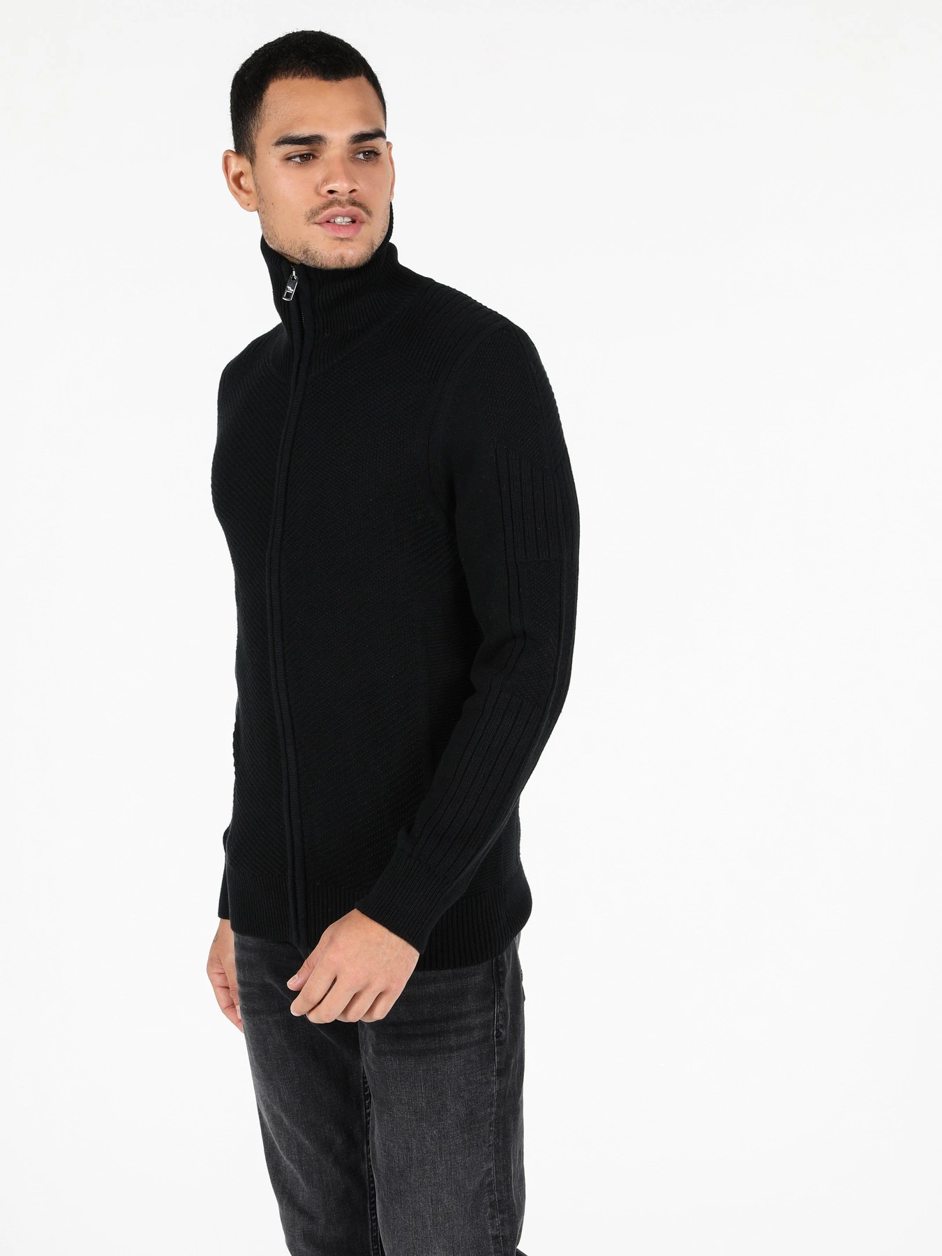 Свитры и кардиганы Colin’s модель CL1051630BLK Фото