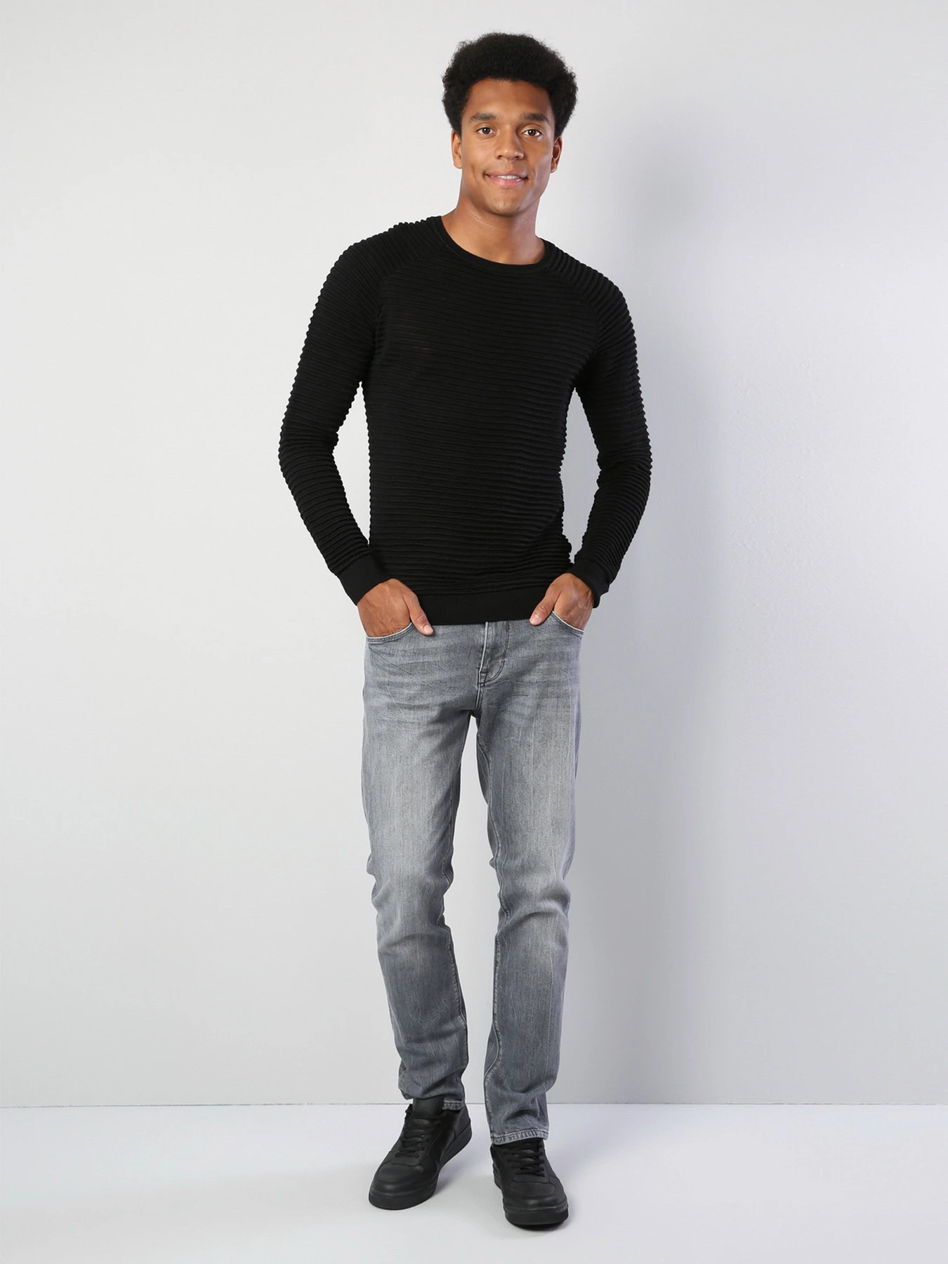 Свитры и кардиганы Colin’s модель CL1036153BLK Фото