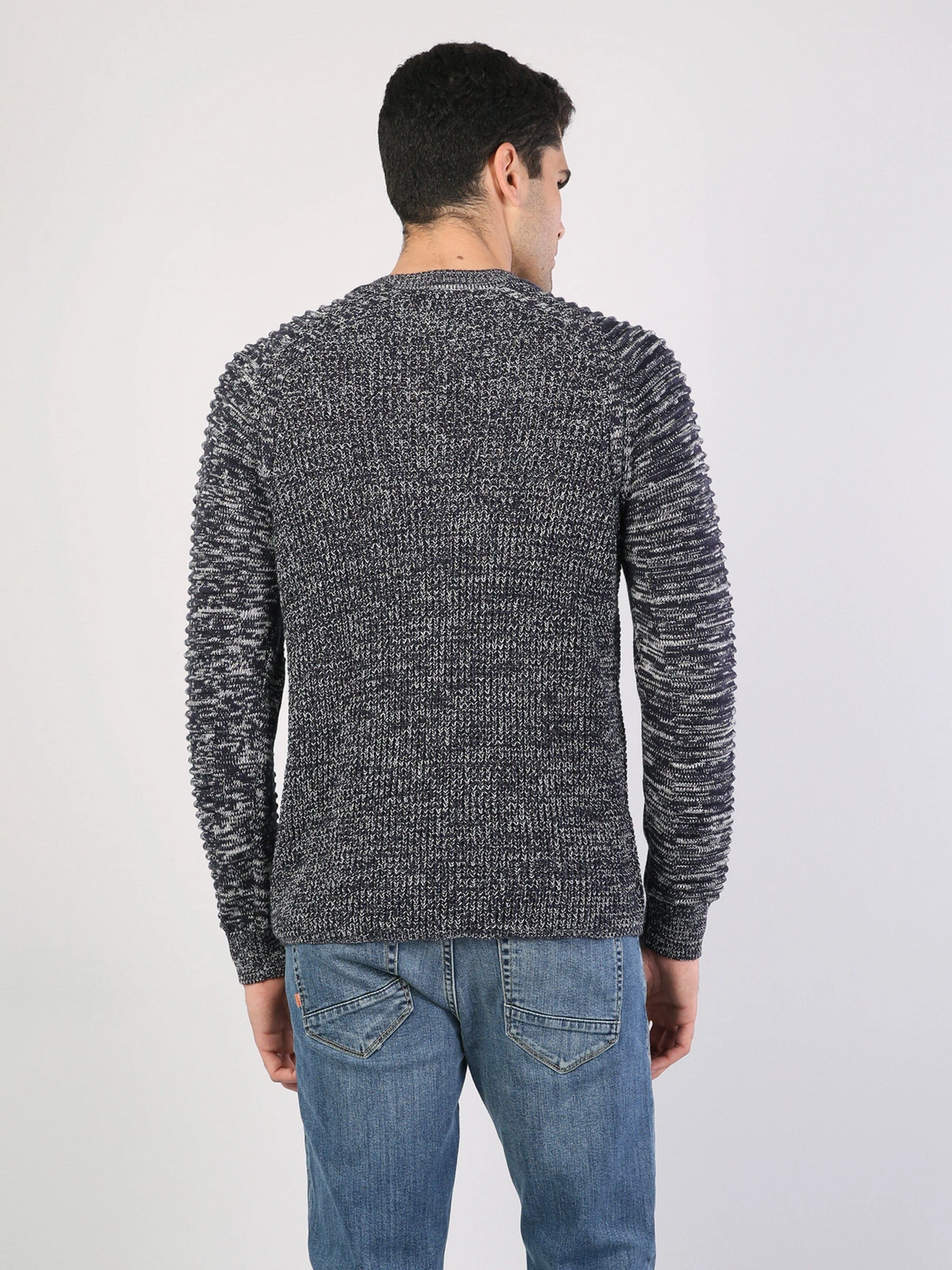 Свитры и кардиганы Colin’s модель CL1036350MNV Свитры и кардиганы Colin’s модель CL1036350MNV Фото