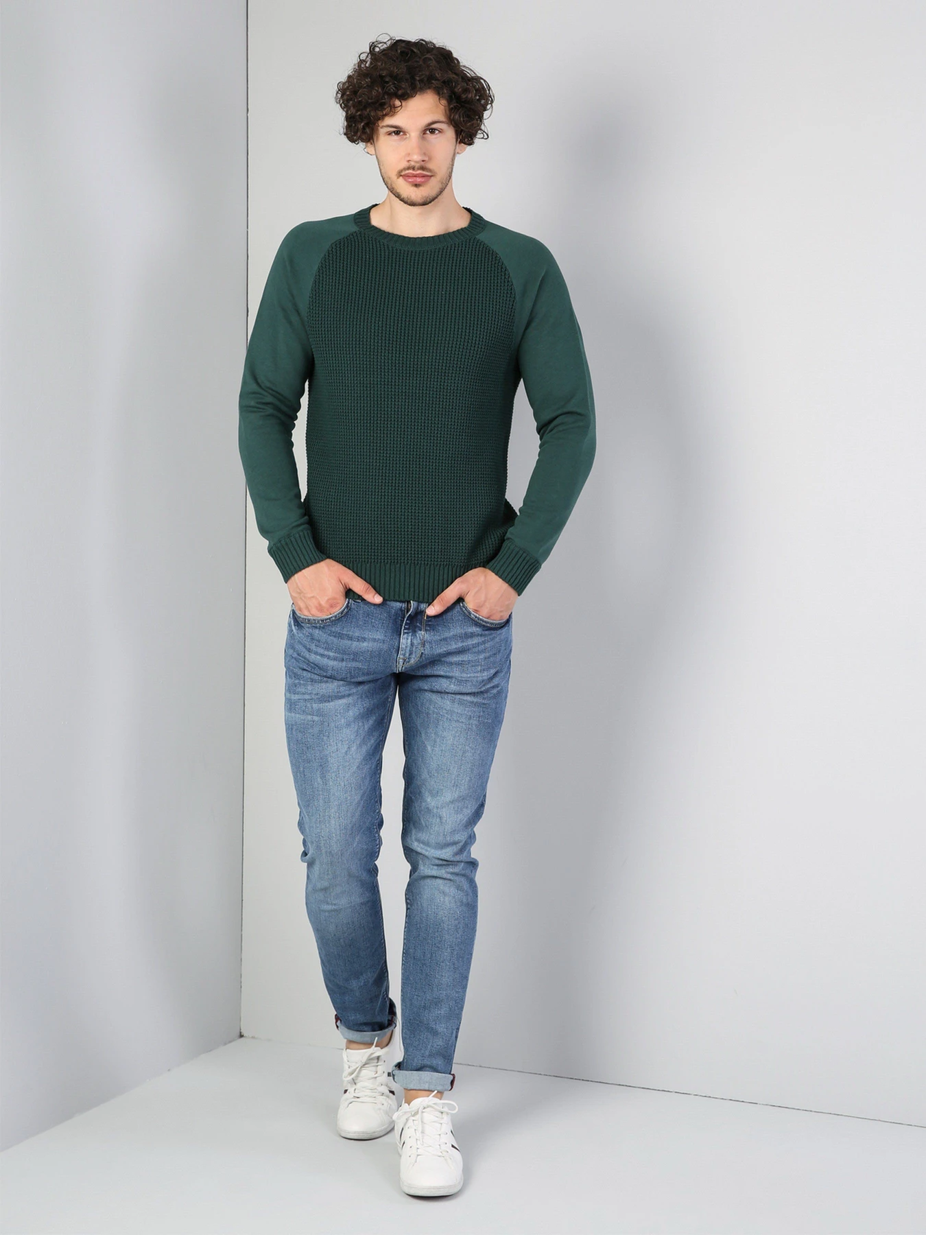 Свитры и кардиганы Colin’s модель CL1036356GRN Свитры и кардиганы Colin’s модель CL1036356GRN Фото