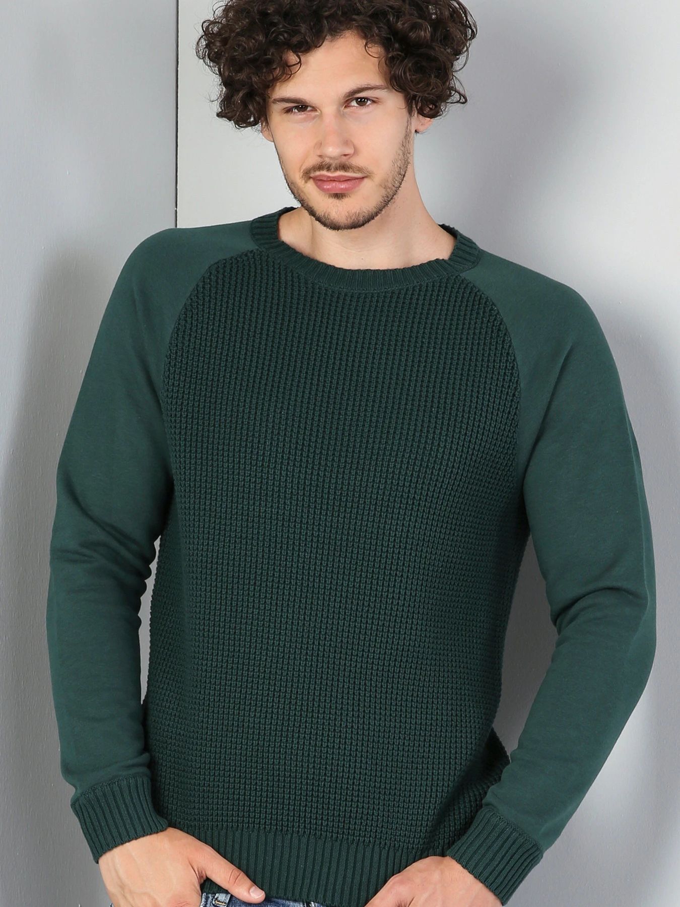 Свитры и кардиганы Colin’s модель CL1036356GRN Свитры и кардиганы Colin’s модель CL1036356GRN Фото