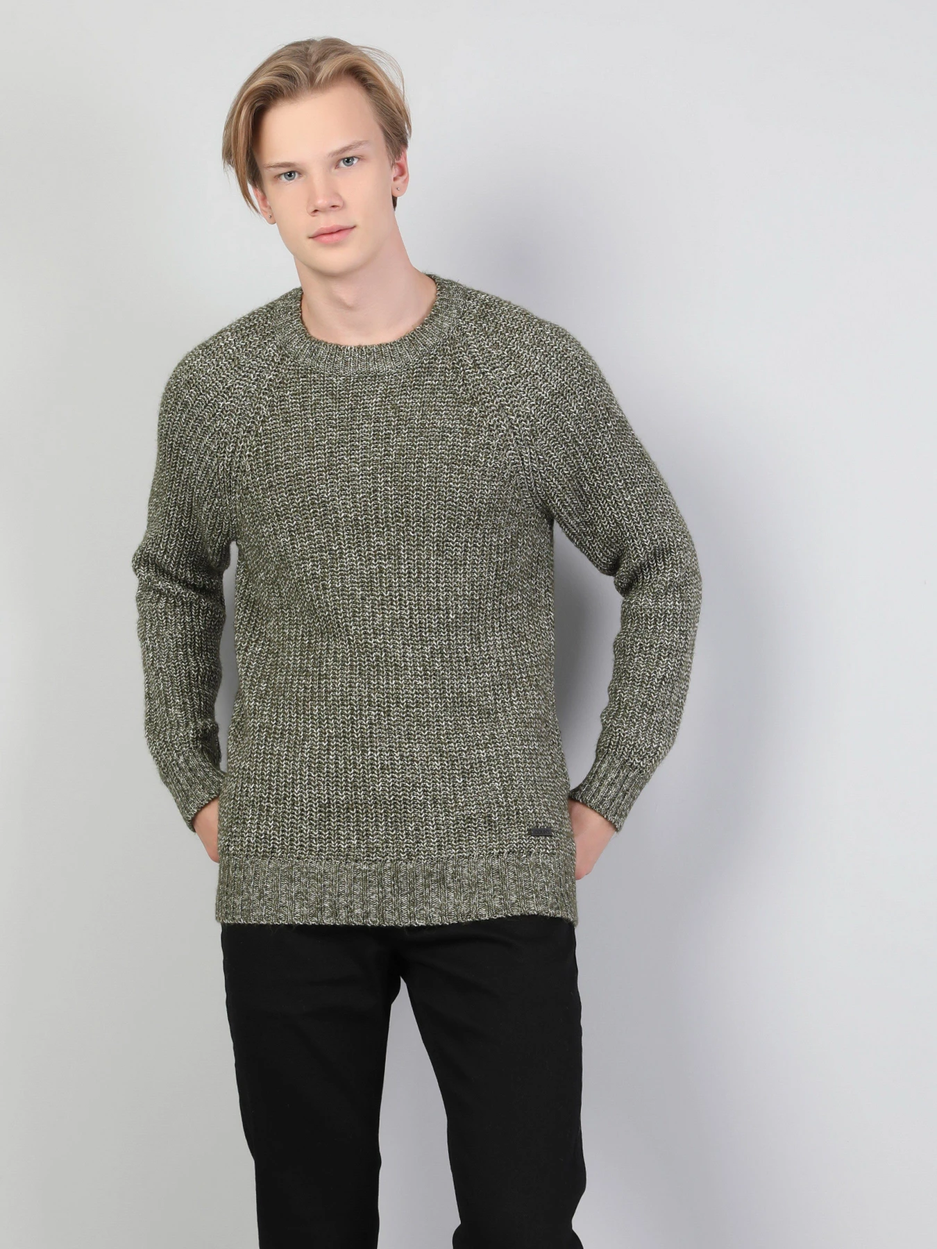 Свитры и кардиганы Colin’s модель CL1044159GRM Свитры и кардиганы Colin’s модель CL1044159GRM Фото