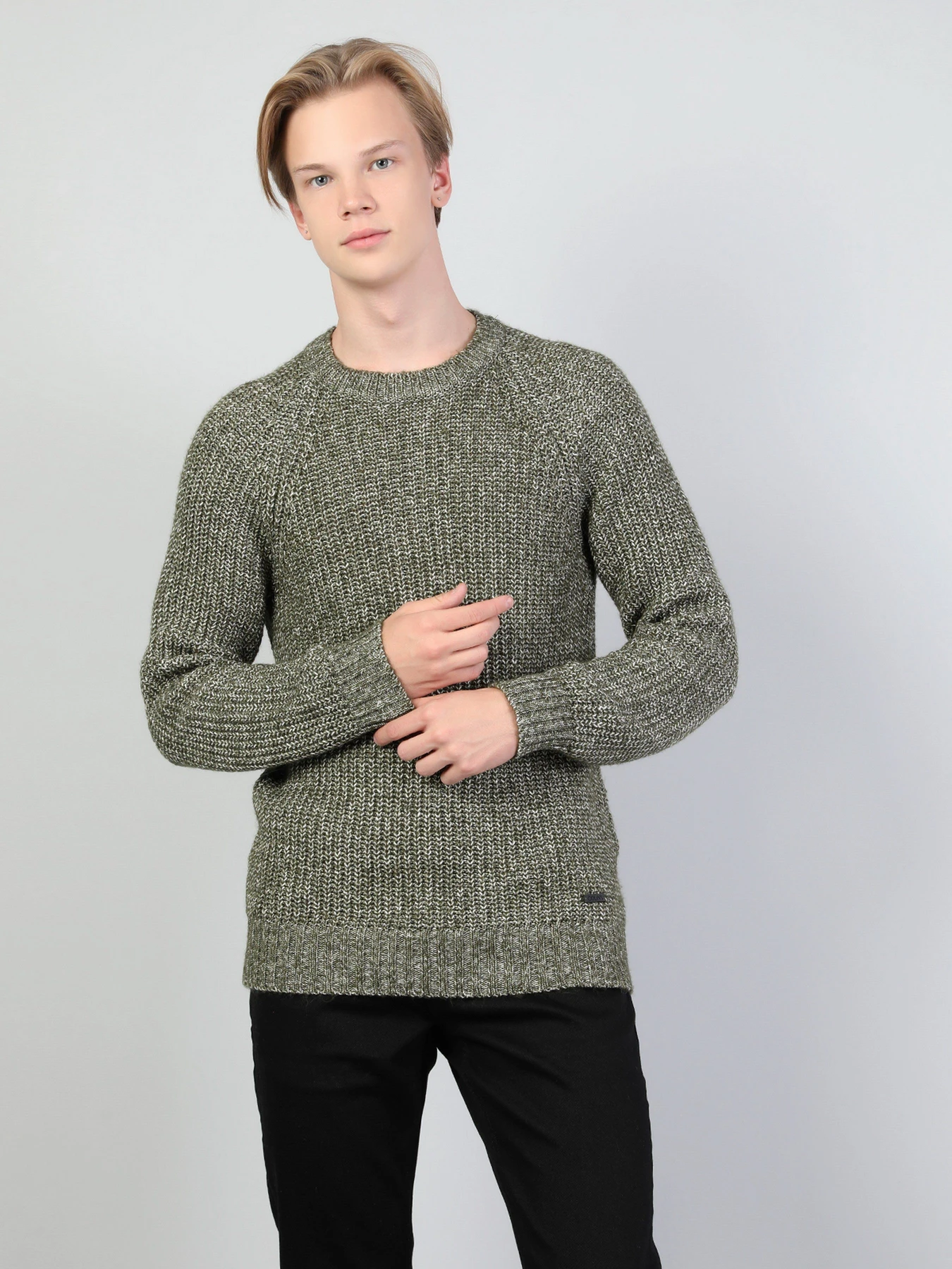 Свитры и кардиганы Colin’s модель CL1044159GRM Свитры и кардиганы Colin’s модель CL1044159GRM Фото