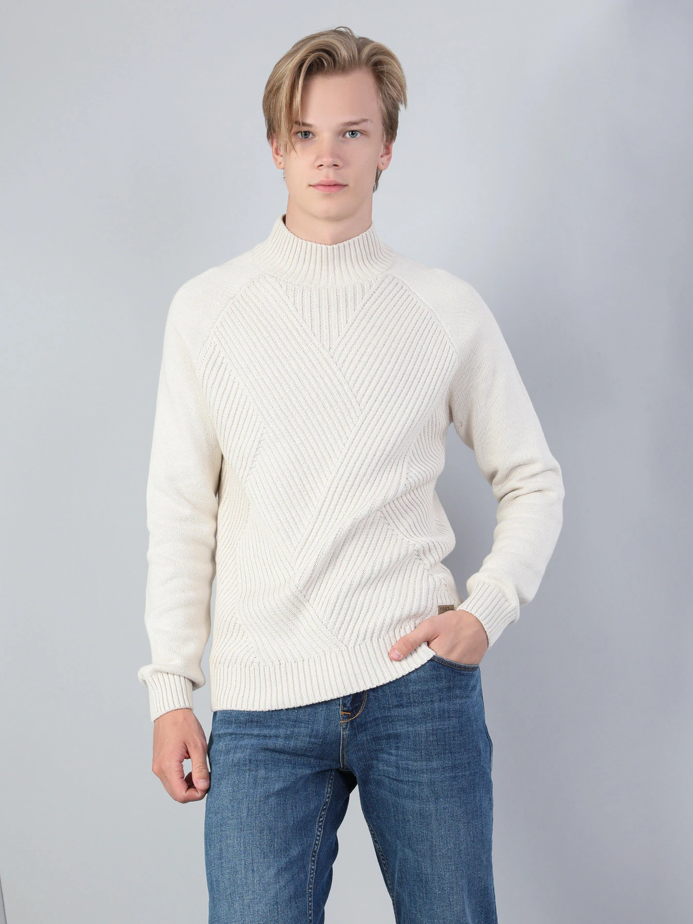 Светри та кардигани Colin’s модель CL1045367OFW Светри та кардигани Colin’s модель CL1045367OFW Фото