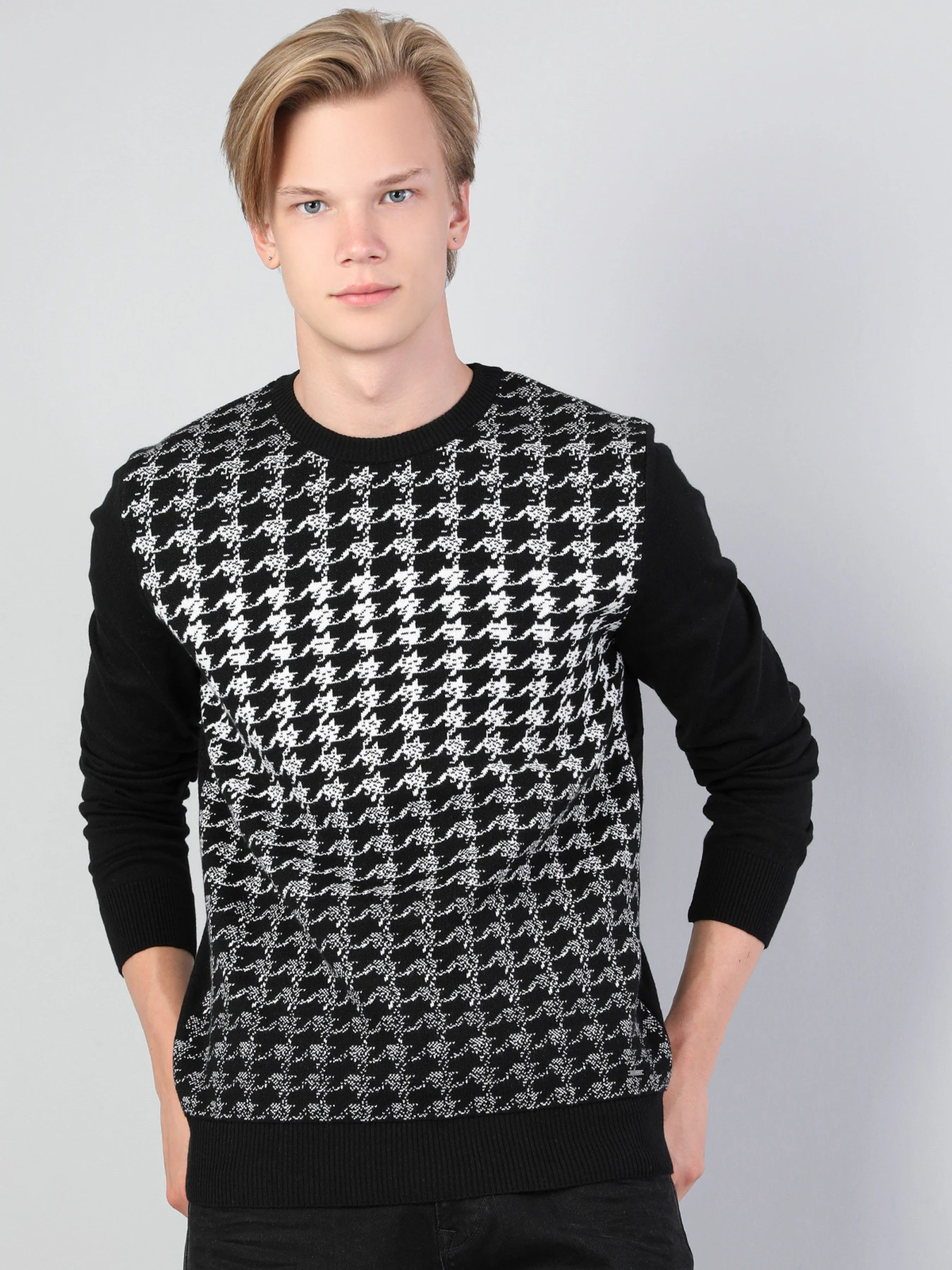 Светри та кардигани Colin’s модель CL1045875BLK Светри та кардигани Colin’s модель CL1045875BLK Фото