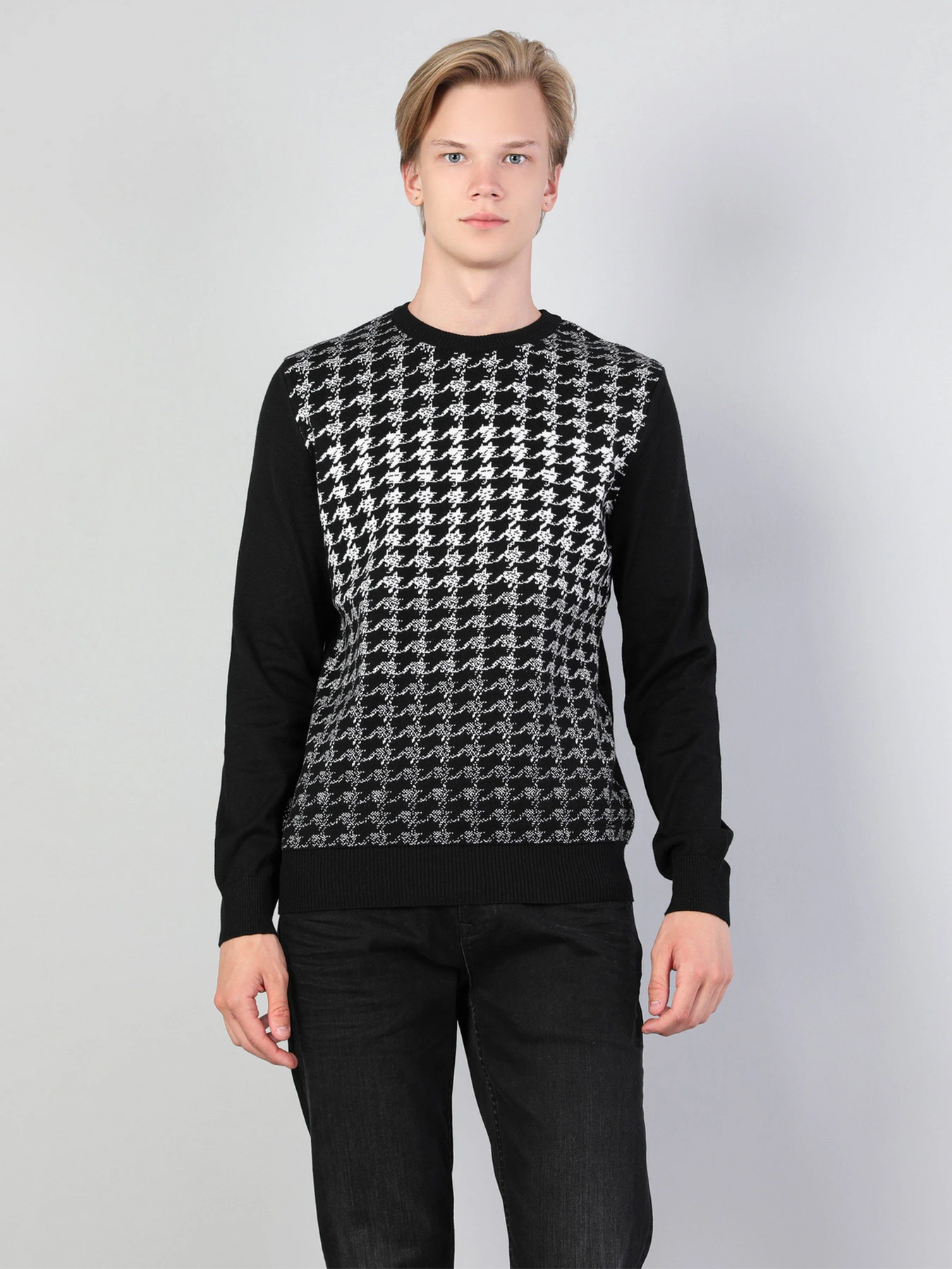 Светри та кардигани Colin’s модель CL1045875BLK Светри та кардигани Colin’s модель CL1045875BLK Фото