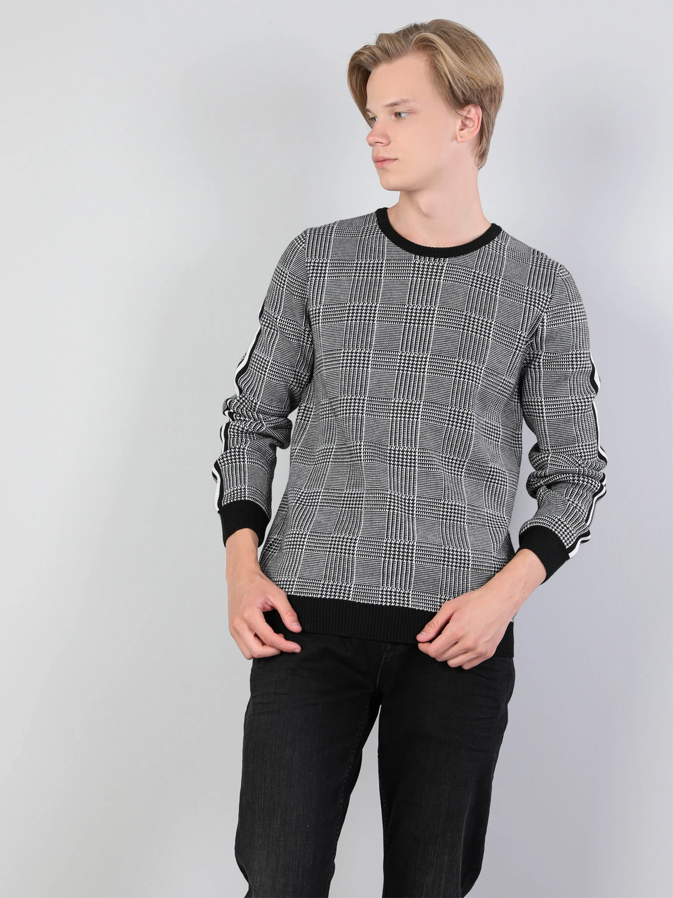 Светри та кардигани Colin’s модель CL1045876BLK Светри та кардигани Colin’s модель CL1045876BLK Фото