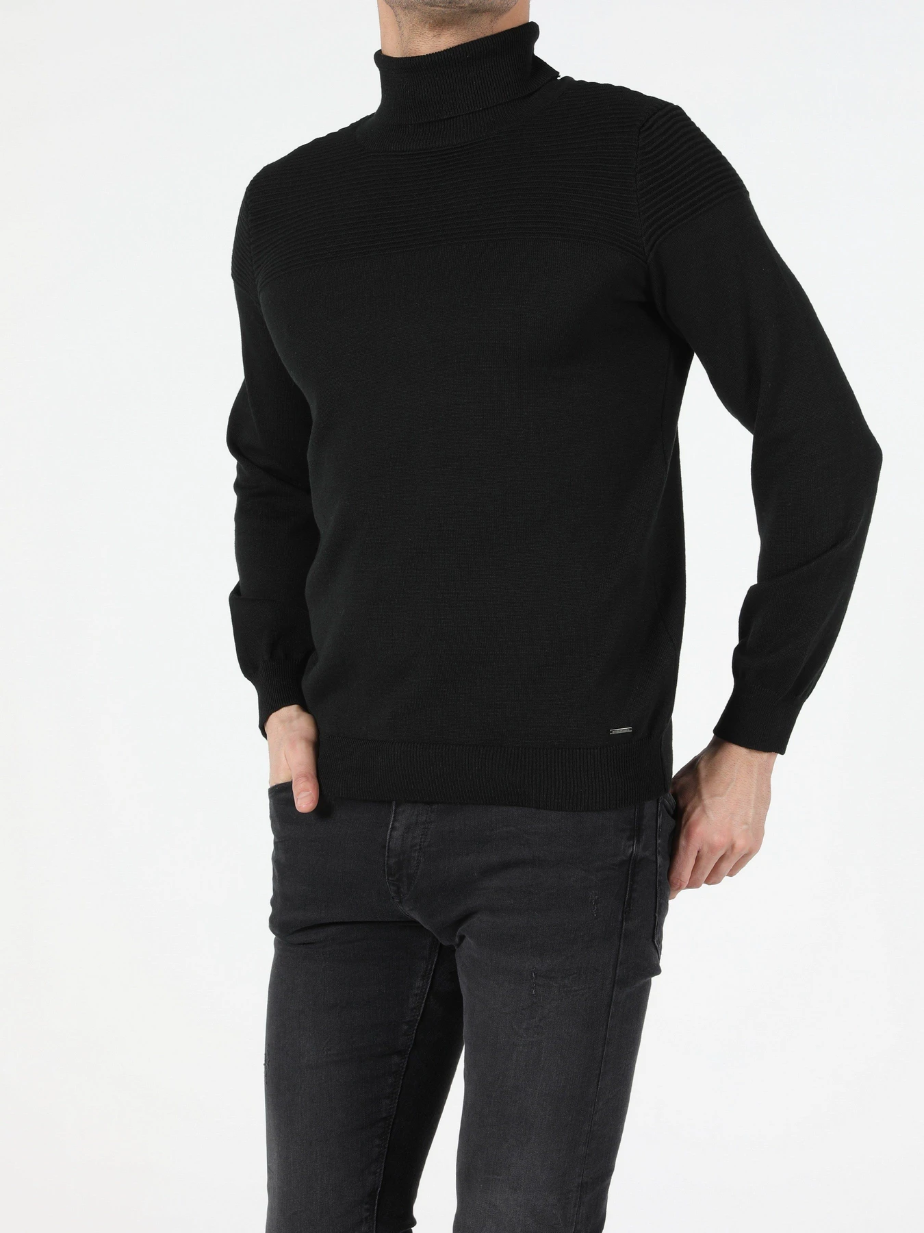 Свитры и кардиганы Colin’s модель CL1050233BLK Свитры и кардиганы Colin’s модель CL1050233BLK Фото
