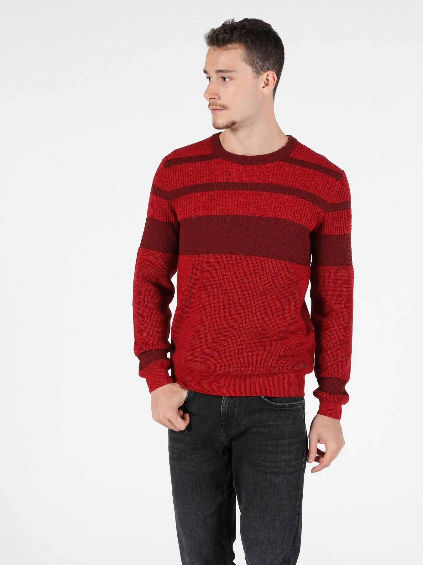 Свитры и кардиганы Colin’s модель CL1051566RED Фото