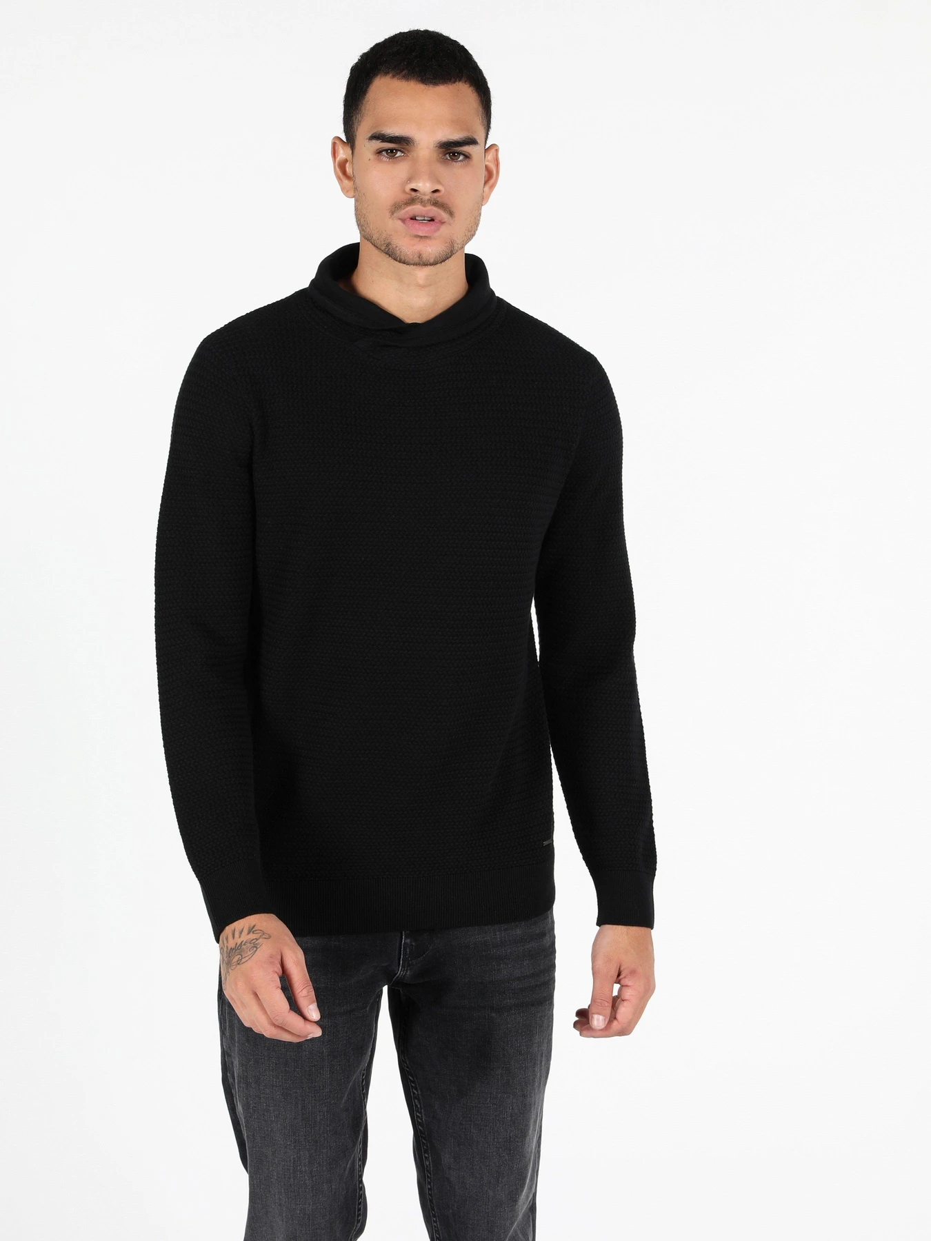 Свитры и кардиганы Colin’s модель CL1051638BLK Фото