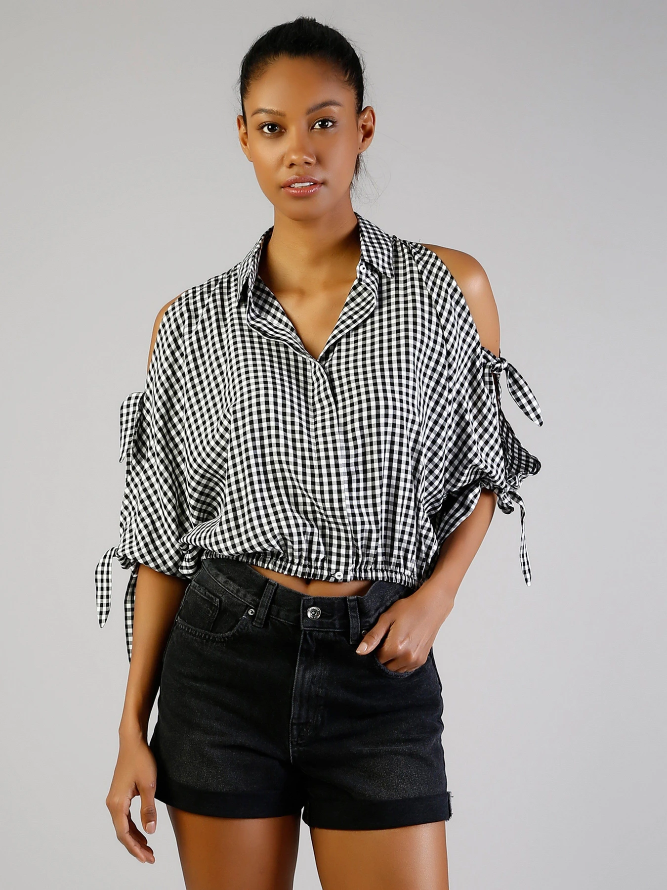 Рубашки Colin’s модель CL1033317BLK Рубашки Colin’s модель CL1033317BLK Фото