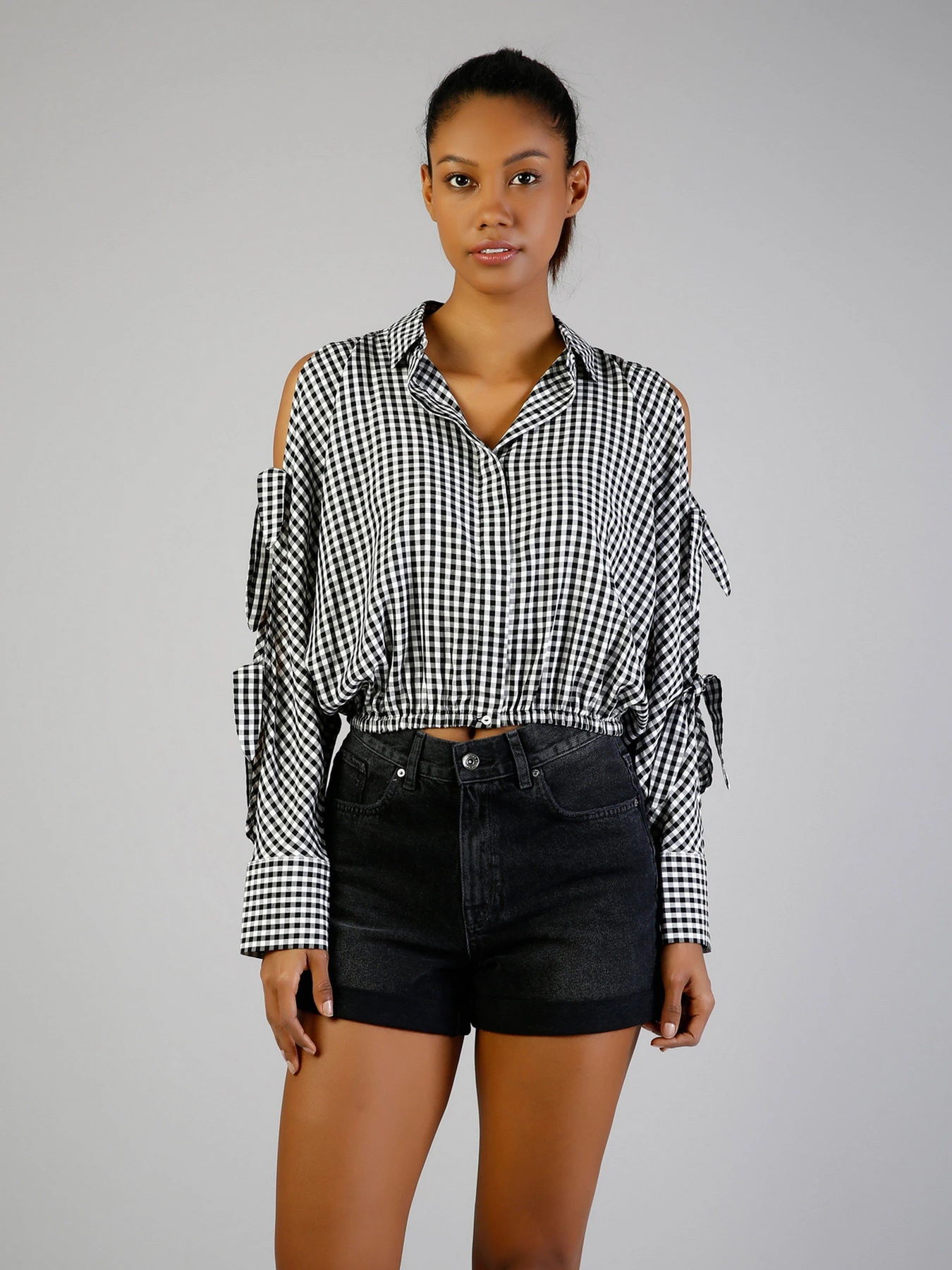 Рубашки Colin’s модель CL1033317BLK Рубашки Colin’s модель CL1033317BLK Фото