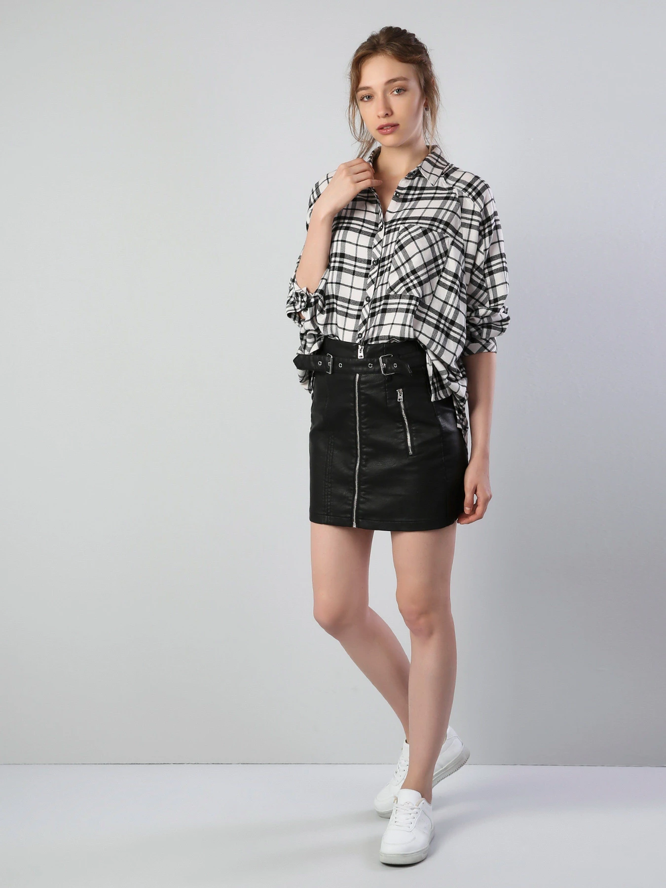 Рубашки Colin’s модель CL1035495BLK Рубашки Colin’s модель CL1035495BLK Фото