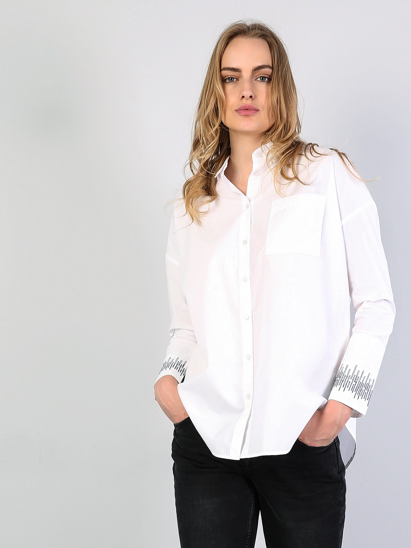 Рубашки Colin’s модель CL1035497WHT Рубашки Colin’s модель CL1035497WHT Фото