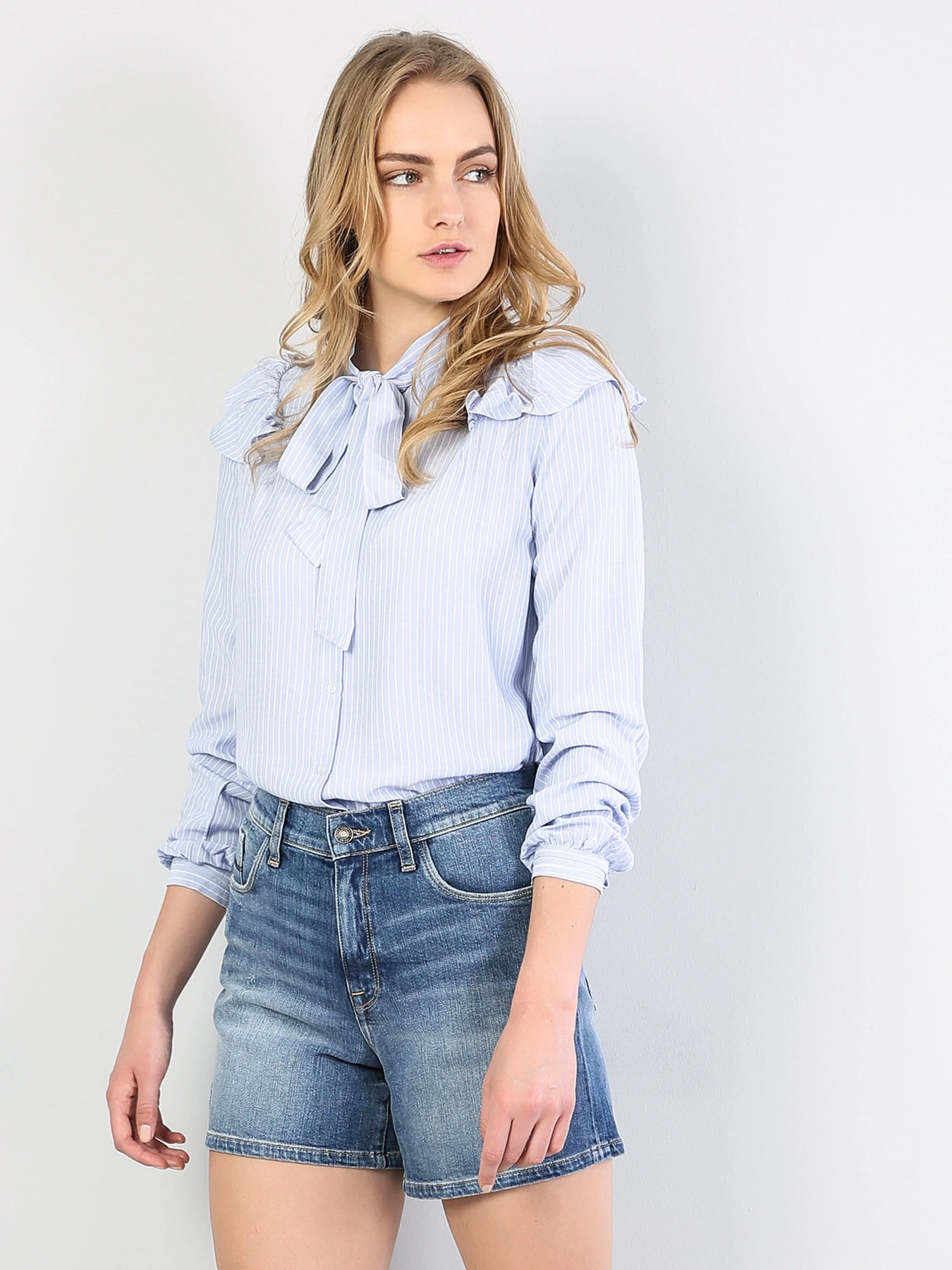 Рубашки Colin’s модель CL1036579BLE Рубашки Colin’s модель CL1036579BLE Фото
