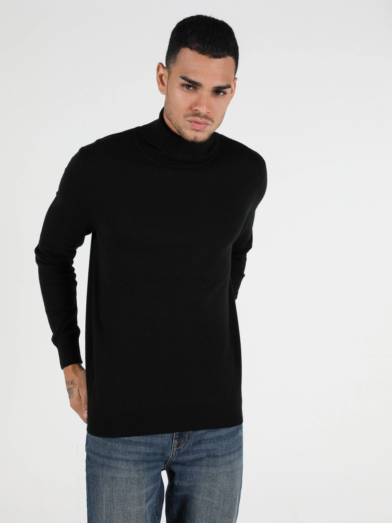Свитры и кардиганы Colin’s модель CL1023624BLK Фото
