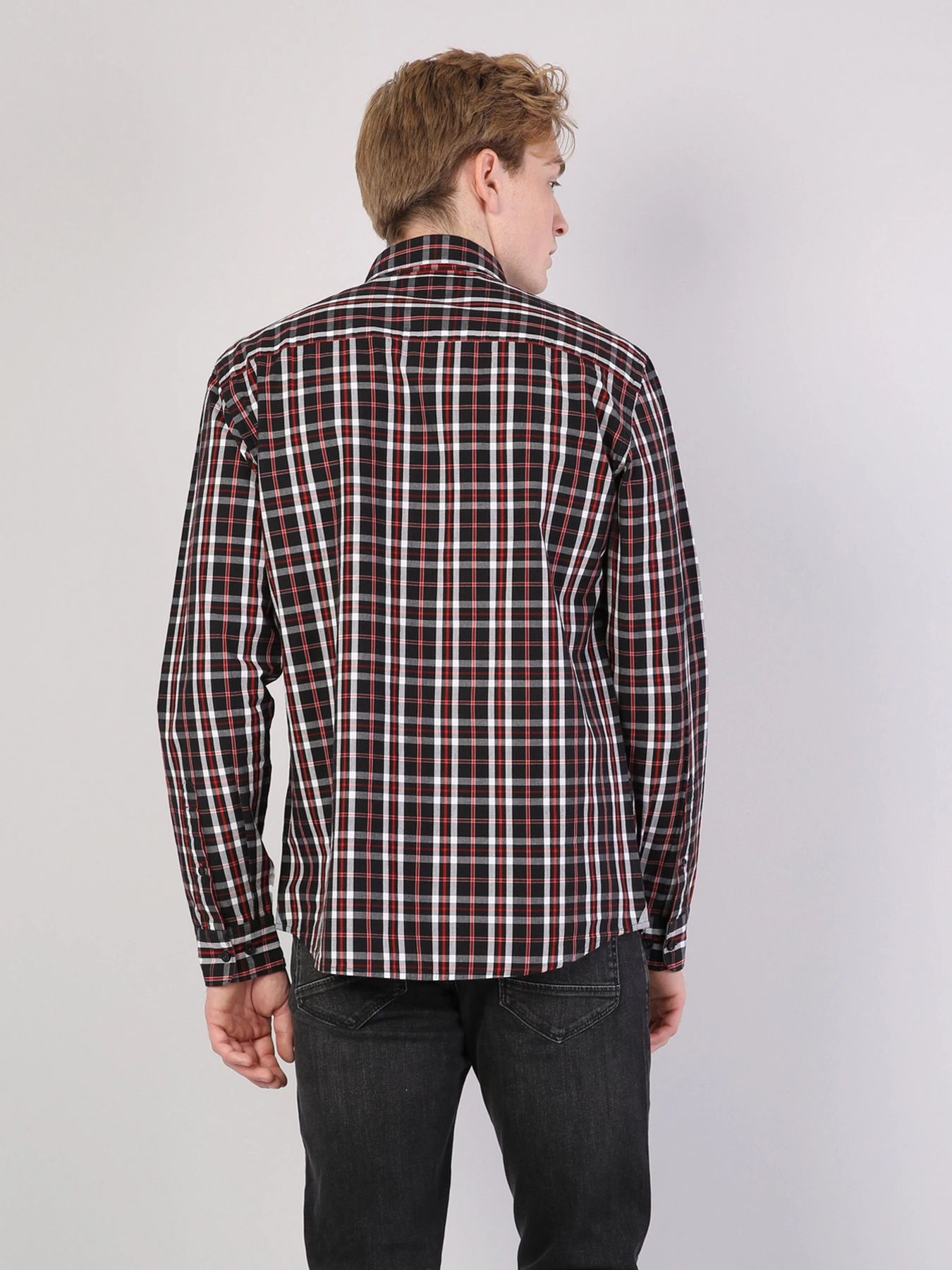 Рубашки Colin’s модель CL1041447BLK Рубашки Colin’s модель CL1041447BLK Фото