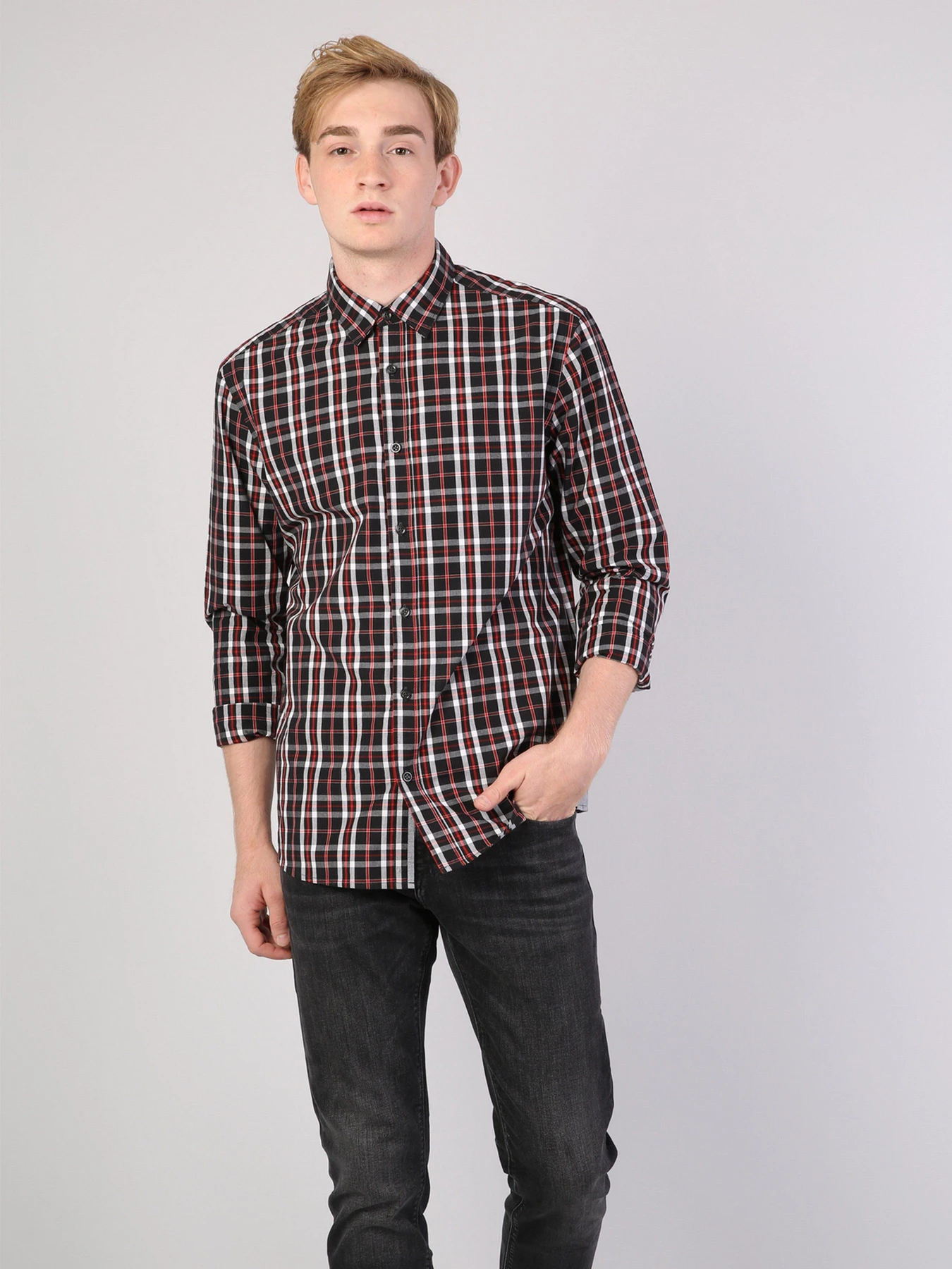 Рубашки Colin’s модель CL1041447BLK Рубашки Colin’s модель CL1041447BLK Фото