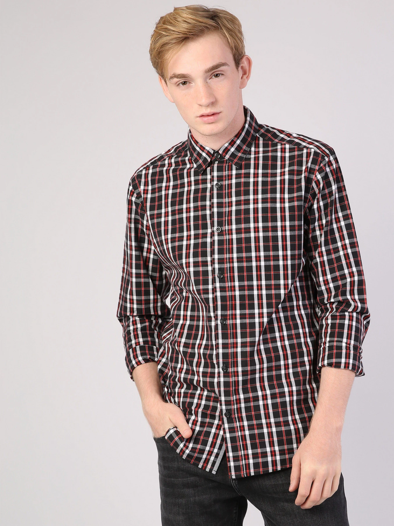 Рубашки Colin’s модель CL1041447BLK Рубашки Colin’s модель CL1041447BLK Фото