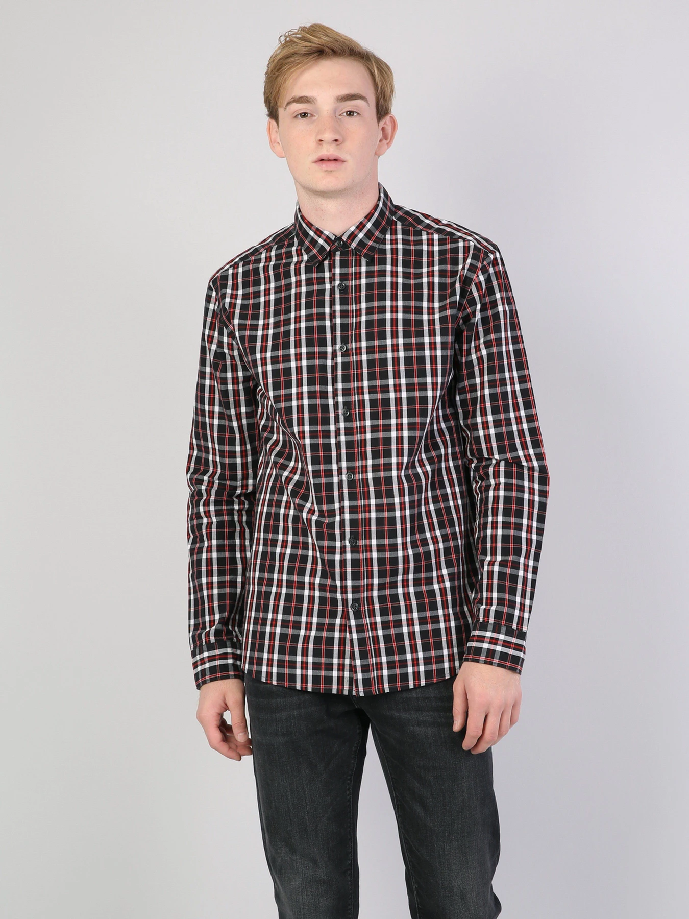 Рубашки Colin’s модель CL1041447BLK Рубашки Colin’s модель CL1041447BLK Фото