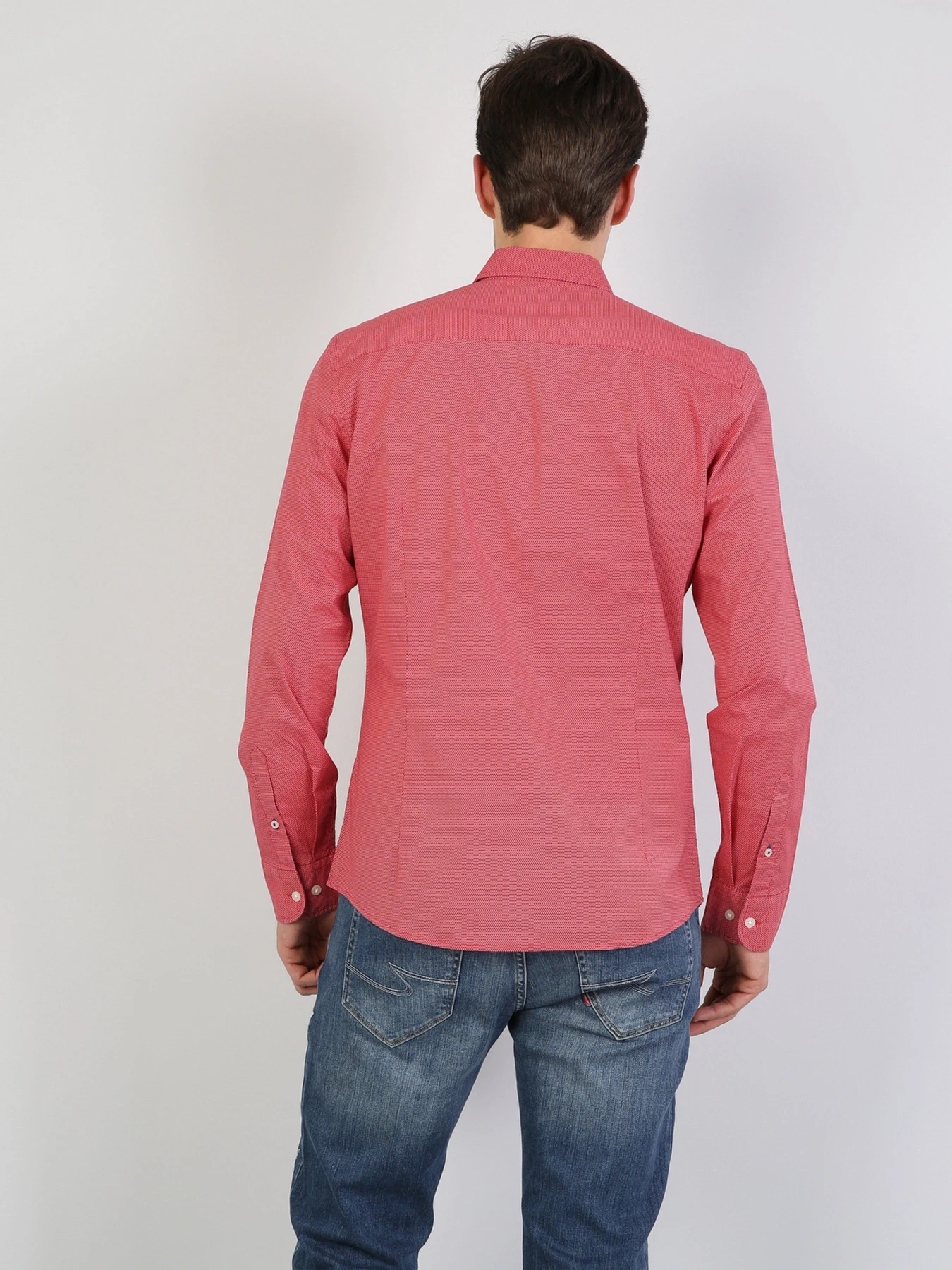Рубашки Colin’s модель CL1041905RED Рубашки Colin’s модель CL1041905RED Фото