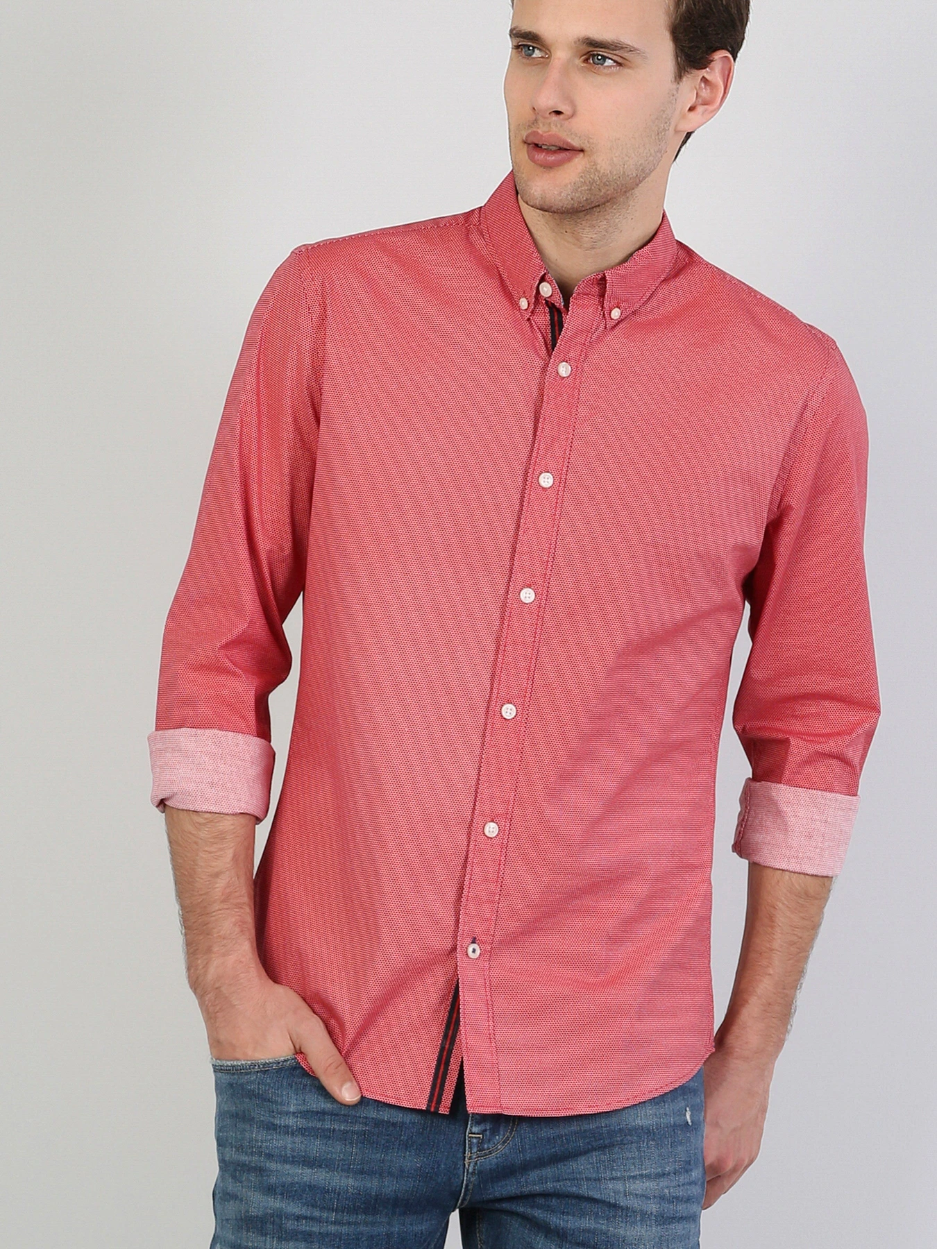 Рубашки Colin’s модель CL1041905RED Рубашки Colin’s модель CL1041905RED Фото