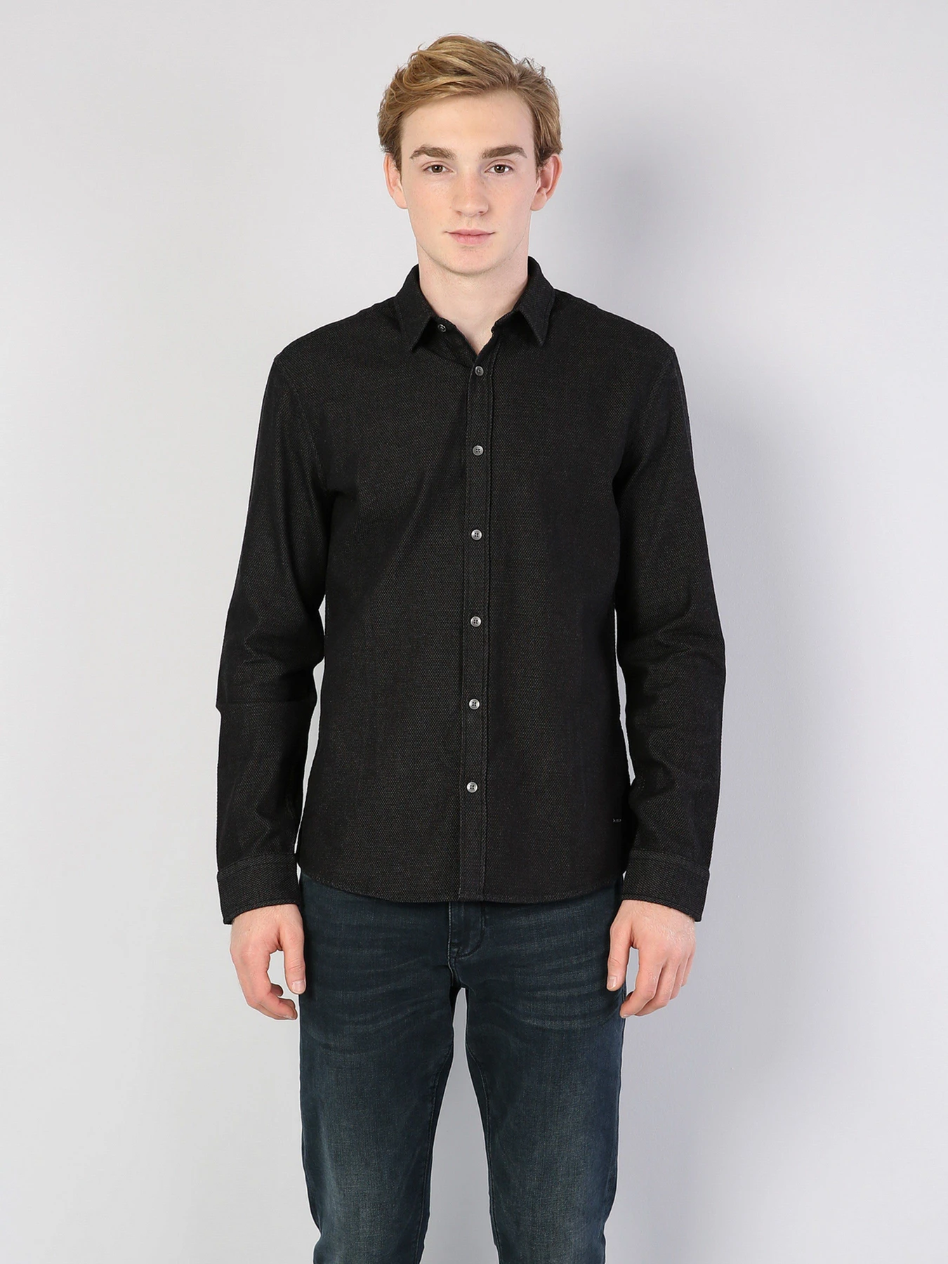 Рубашки Colin’s модель CL1041985BLK Рубашки Colin’s модель CL1041985BLK Фото