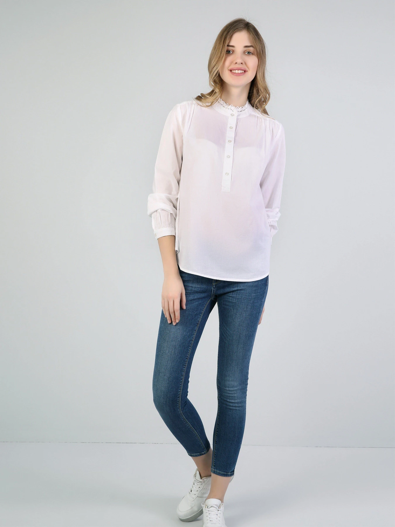 Рубашки Colin’s модель CL1042218WHT Рубашки Colin’s модель CL1042218WHT Фото