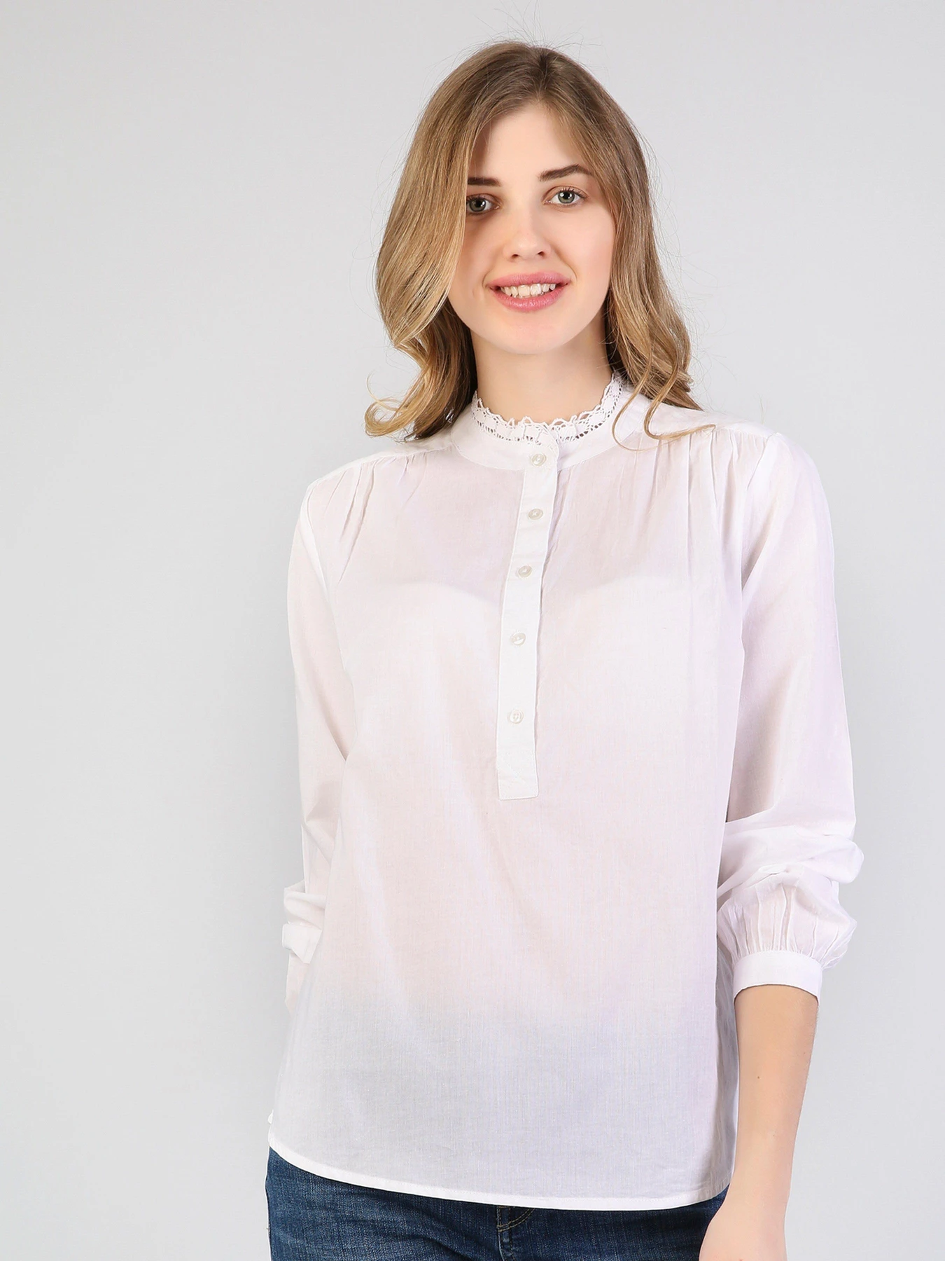 Рубашки Colin’s модель CL1042218WHT Рубашки Colin’s модель CL1042218WHT Фото