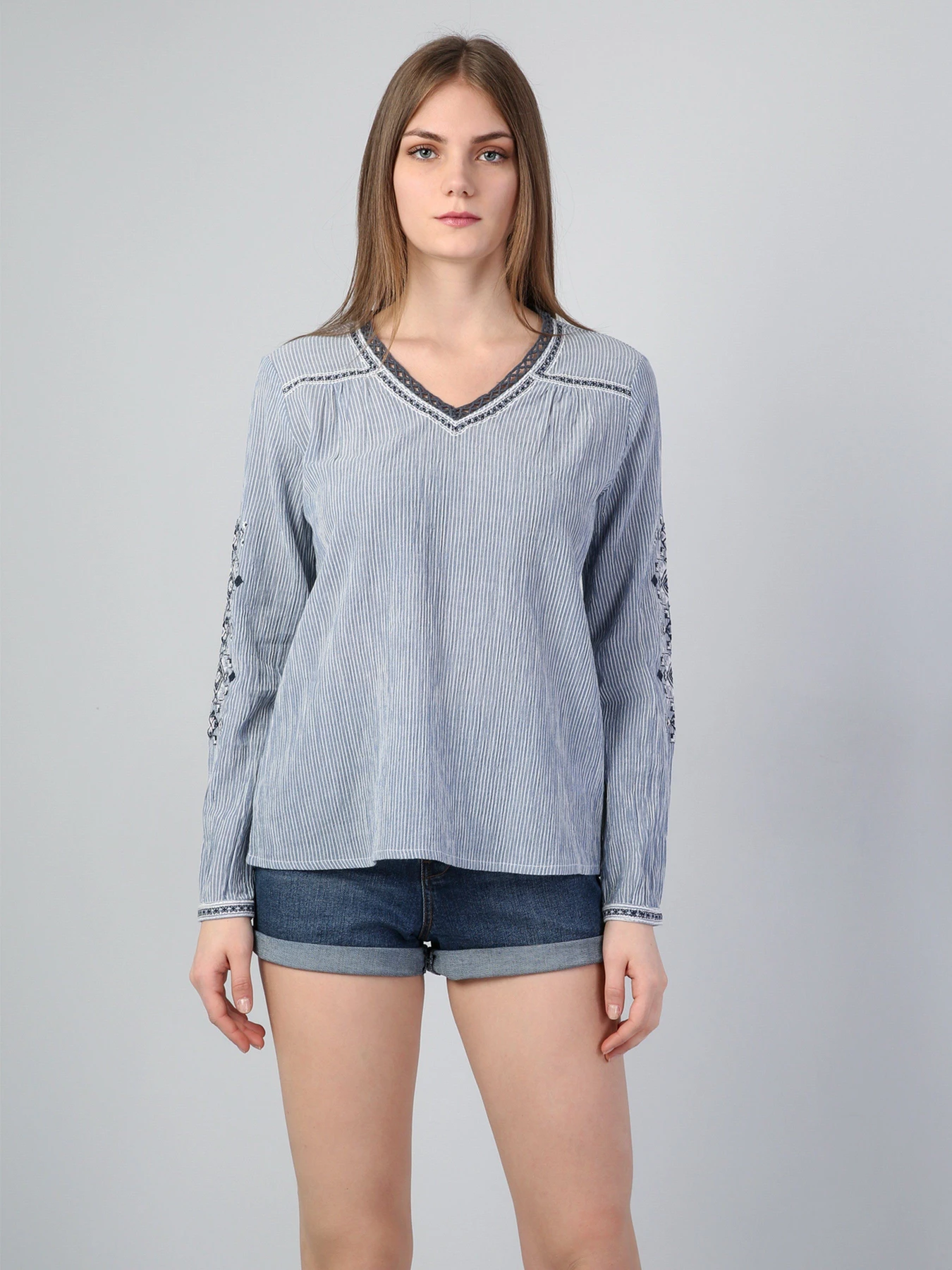 Рубашки Colin’s модель CL1043390BLE Рубашки Colin’s модель CL1043390BLE Фото