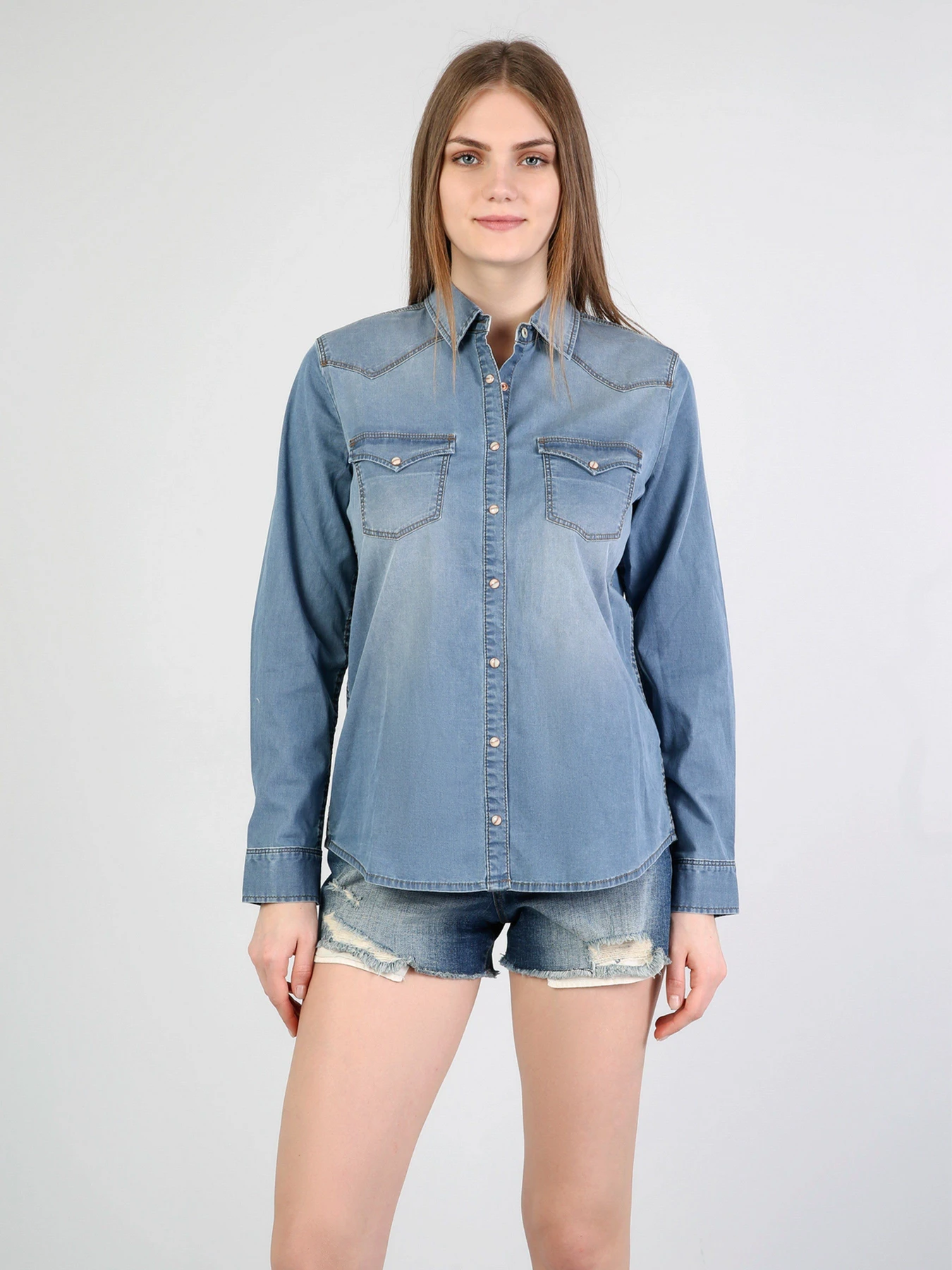 Рубашки Colin’s модель CL1043864DN00977 Рубашки Colin’s модель CL1043864DN00977 Фото
