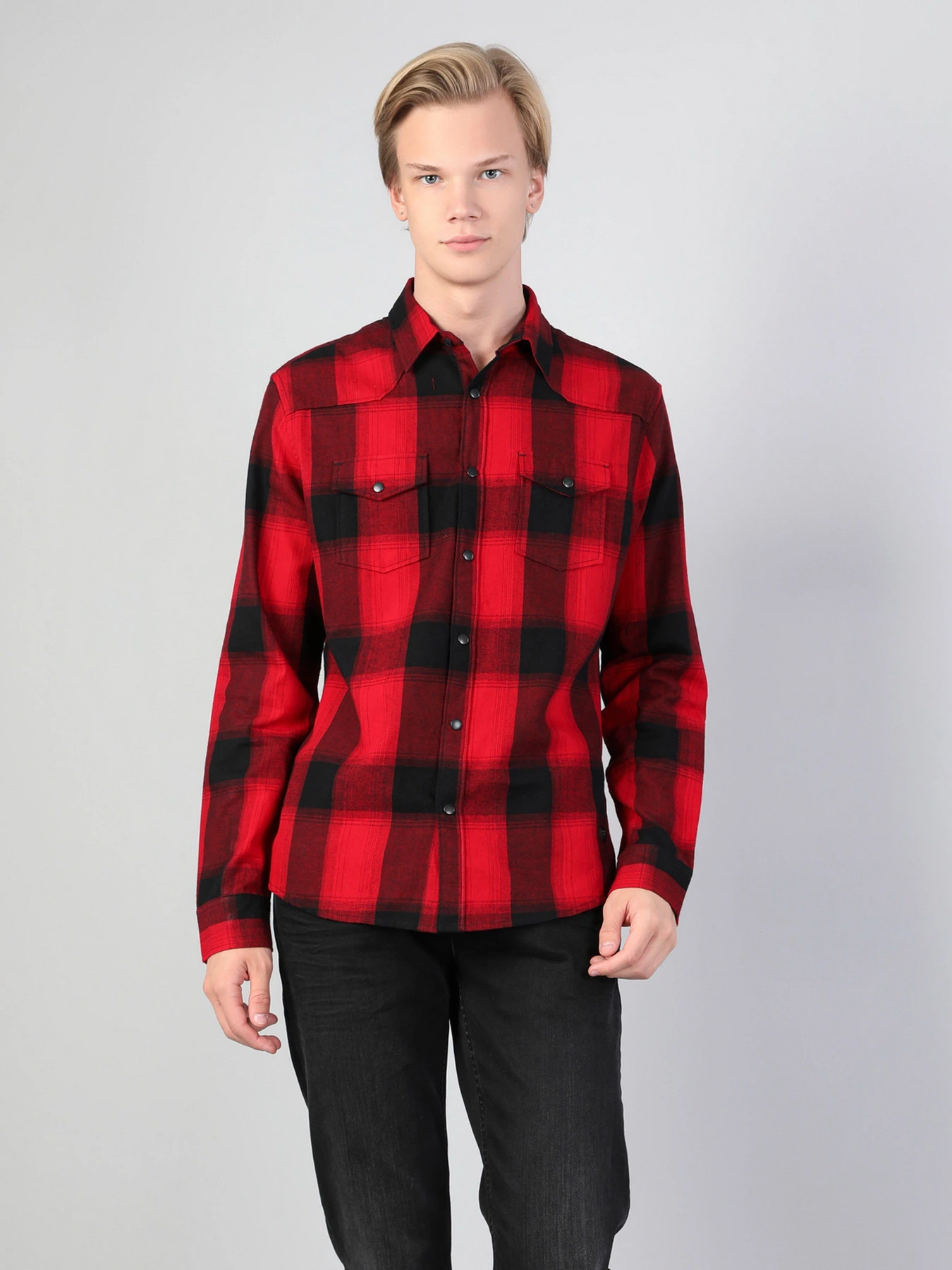 Рубашки Colin’s модель CL1044197RED Рубашки Colin’s модель CL1044197RED Фото