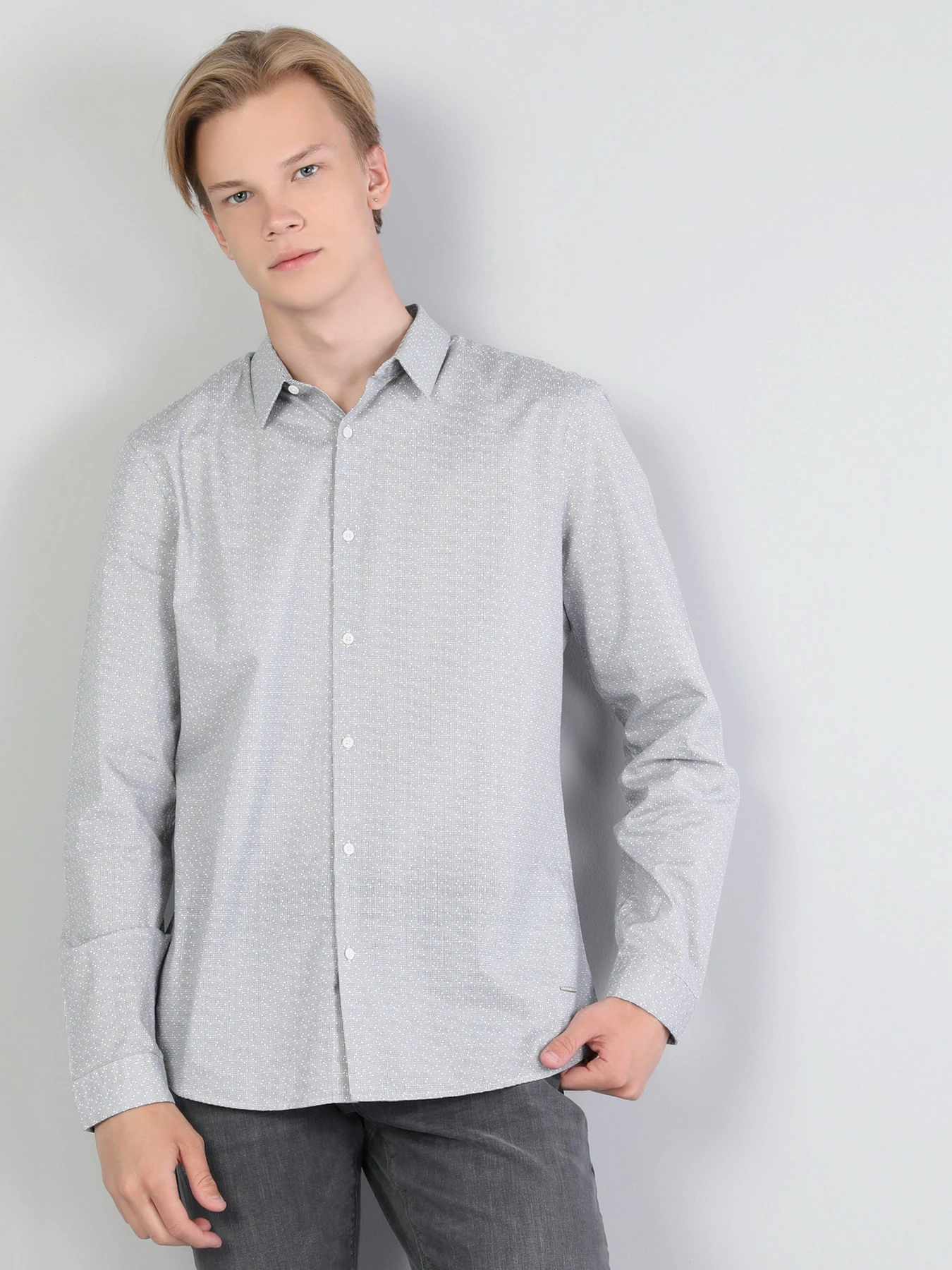 Рубашки Colin’s модель CL1044321WHT Рубашки Colin’s модель CL1044321WHT Фото