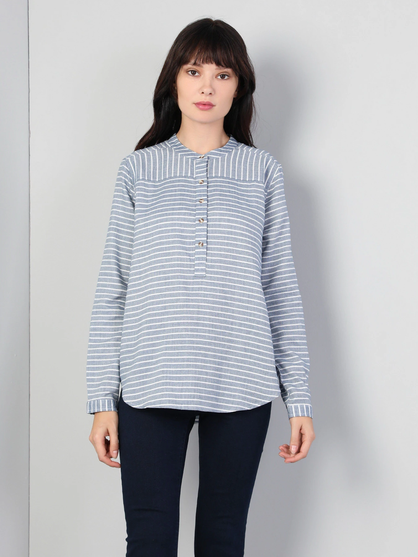 Рубашки Colin’s модель CL1044789BLI Рубашки Colin’s модель CL1044789BLI Фото