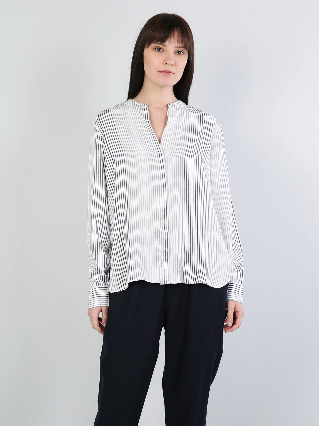Сорочки Colin’s модель CL1045534WHT Сорочки Colin’s модель CL1045534WHT Фото