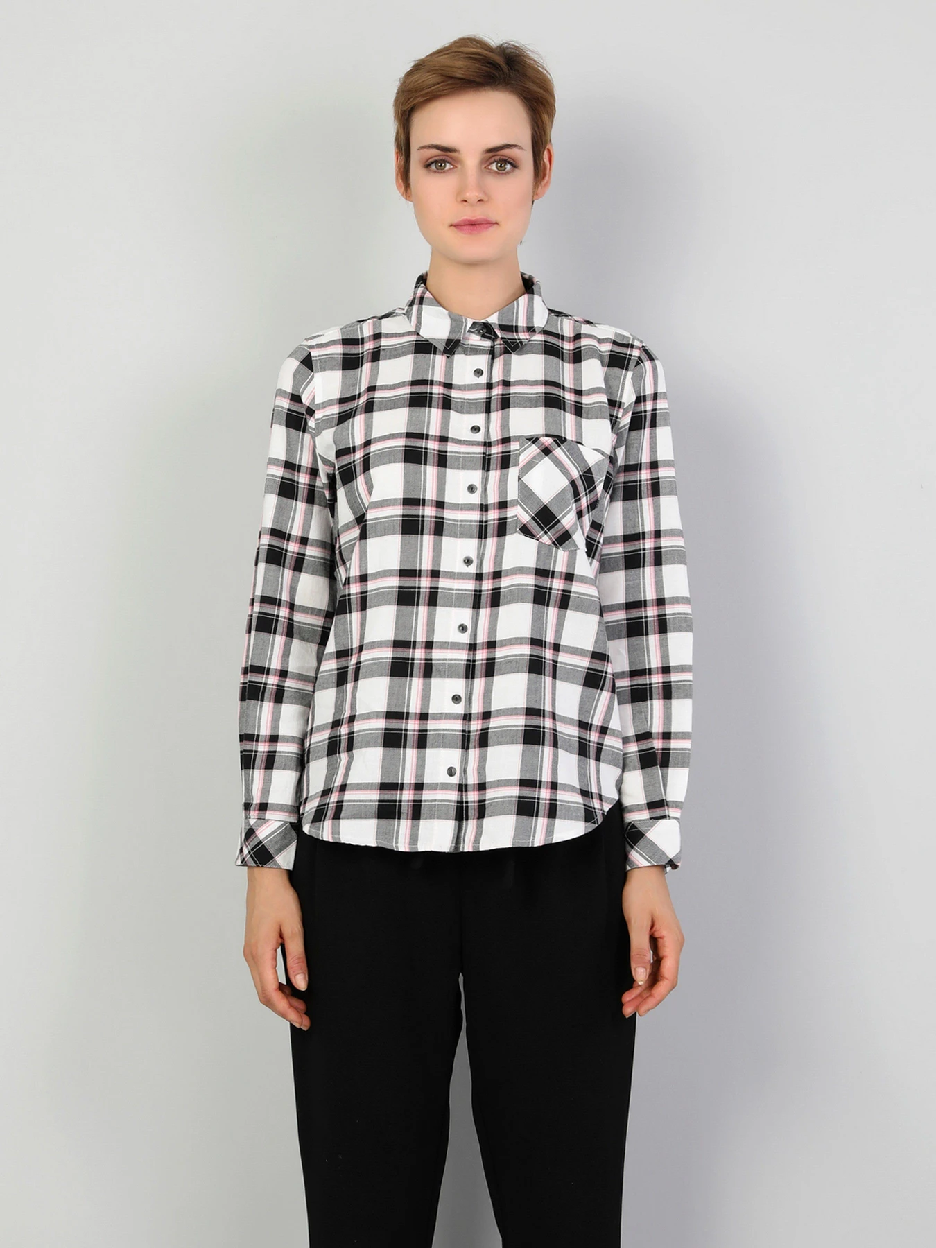 Рубашки Colin’s модель CL1047120BLK Рубашки Colin’s модель CL1047120BLK Фото