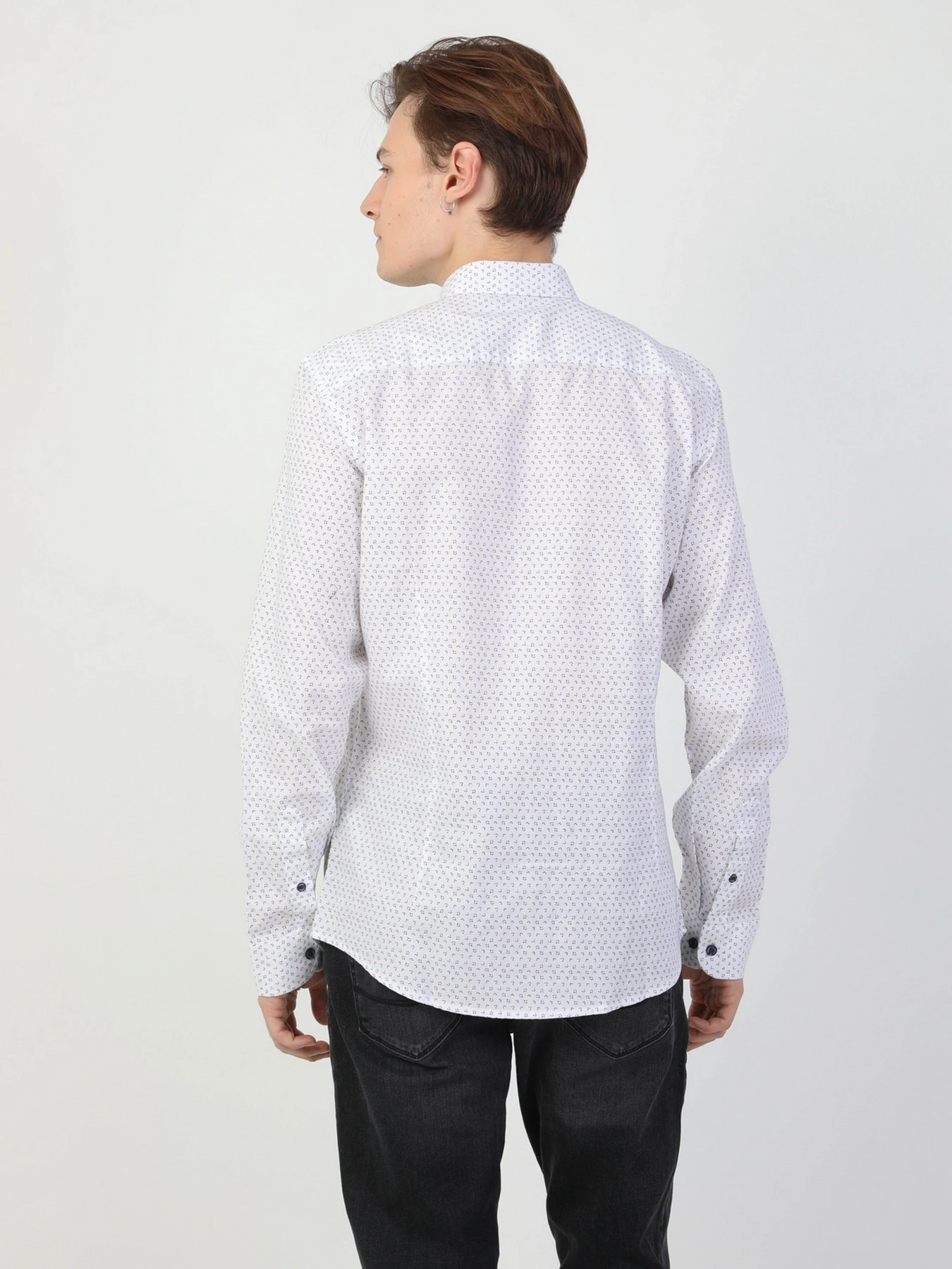 Рубашки Colin’s модель CL1047136WHT Рубашки Colin’s модель CL1047136WHT Фото