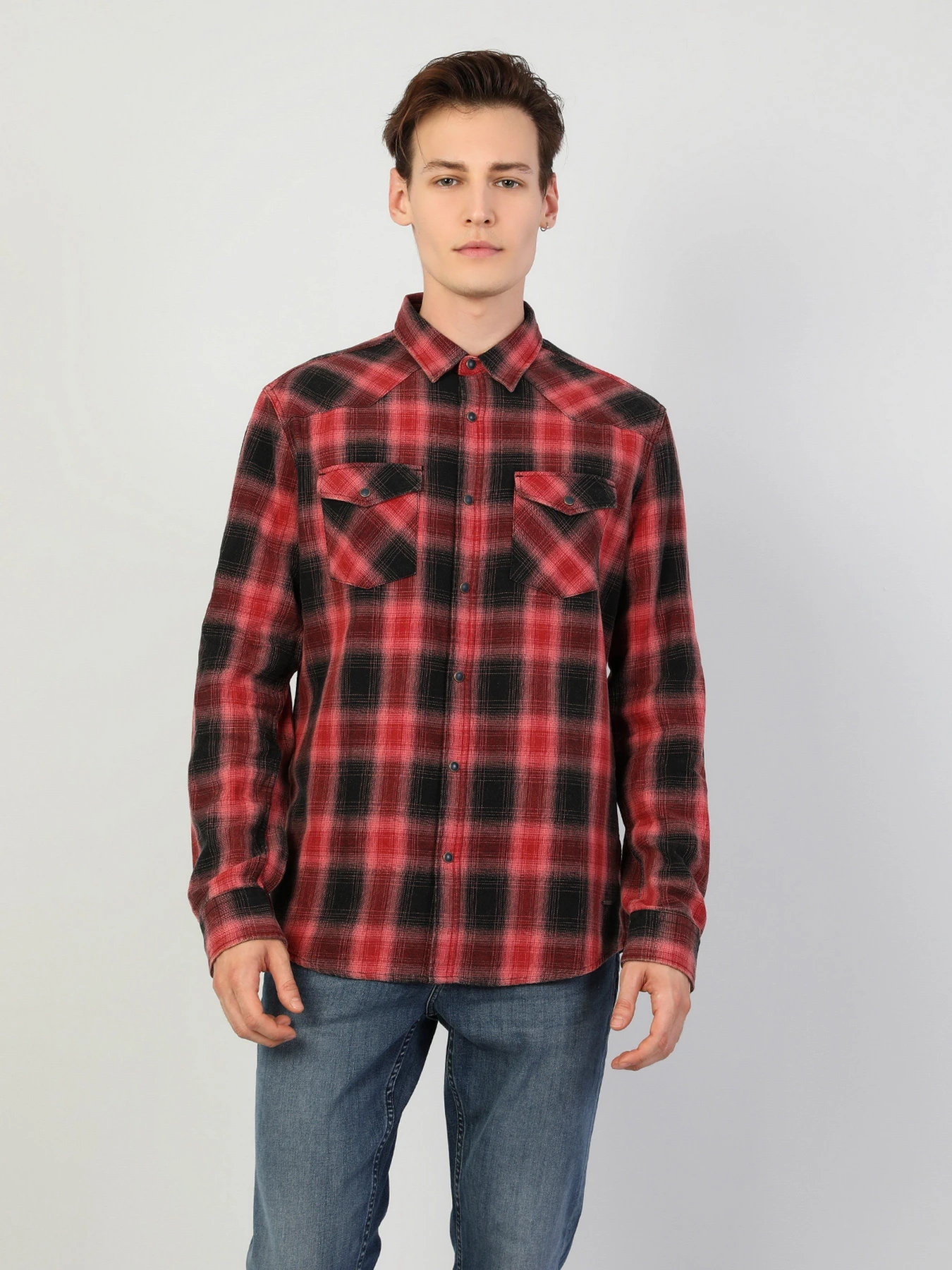 Рубашки Colin’s модель CL1047138RED Рубашки Colin’s модель CL1047138RED Фото