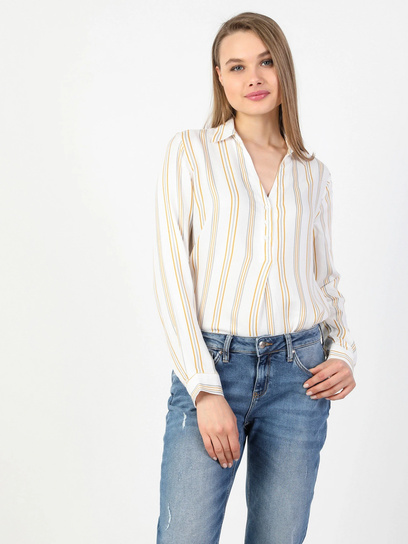 Сорочки Colin’s модель CL1047267OFW Сорочки Colin’s модель CL1047267OFW Фото