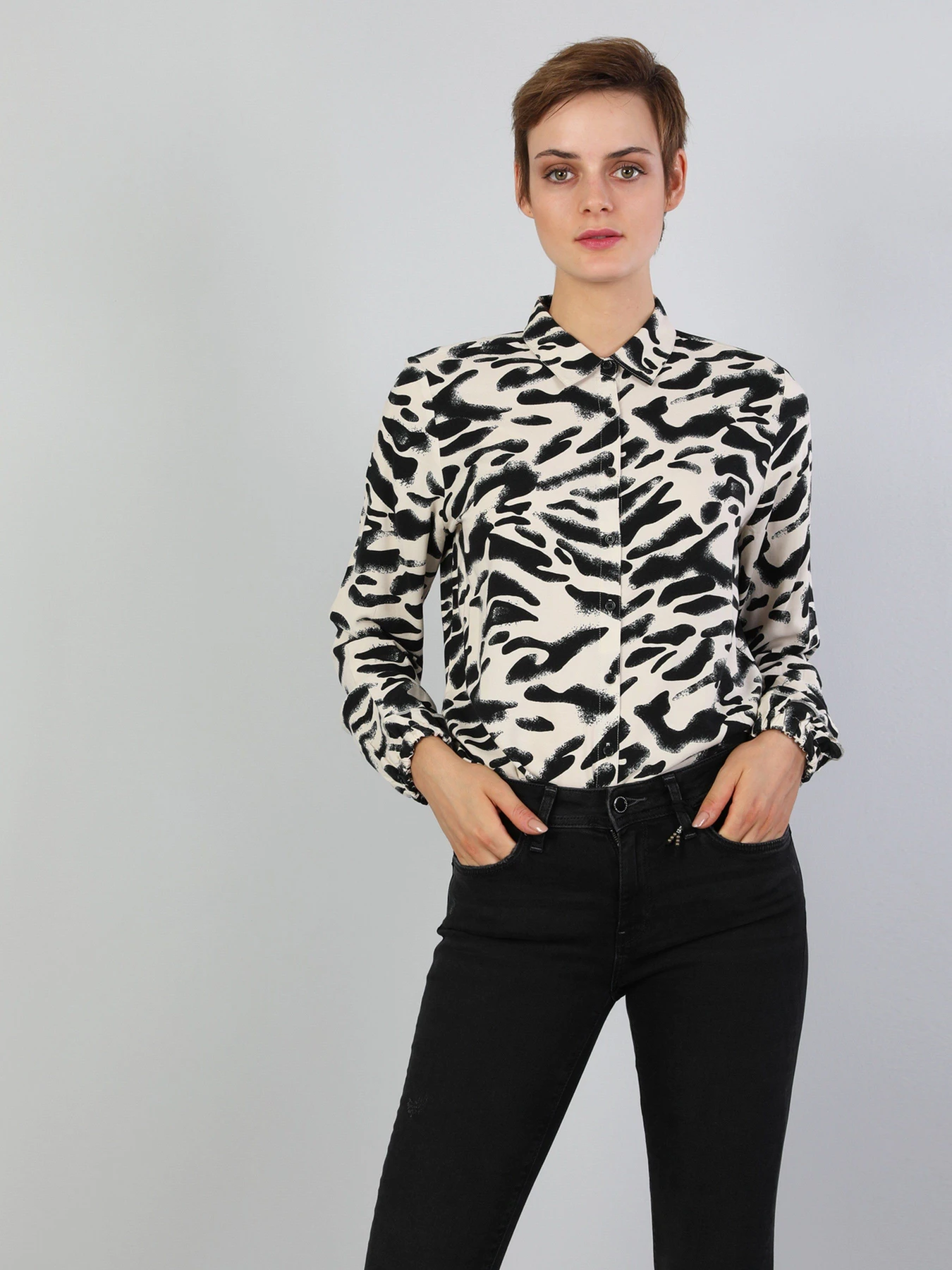 Сорочки Colin’s модель CL1047606OFW Сорочки Colin’s модель CL1047606OFW Фото