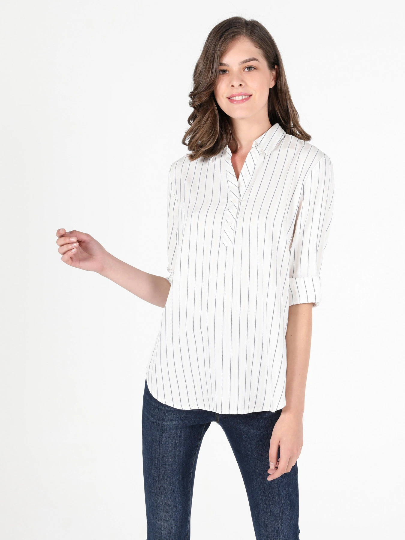 Сорочки Colin’s модель CL1047879OFW Сорочки Colin’s модель CL1047879OFW Фото