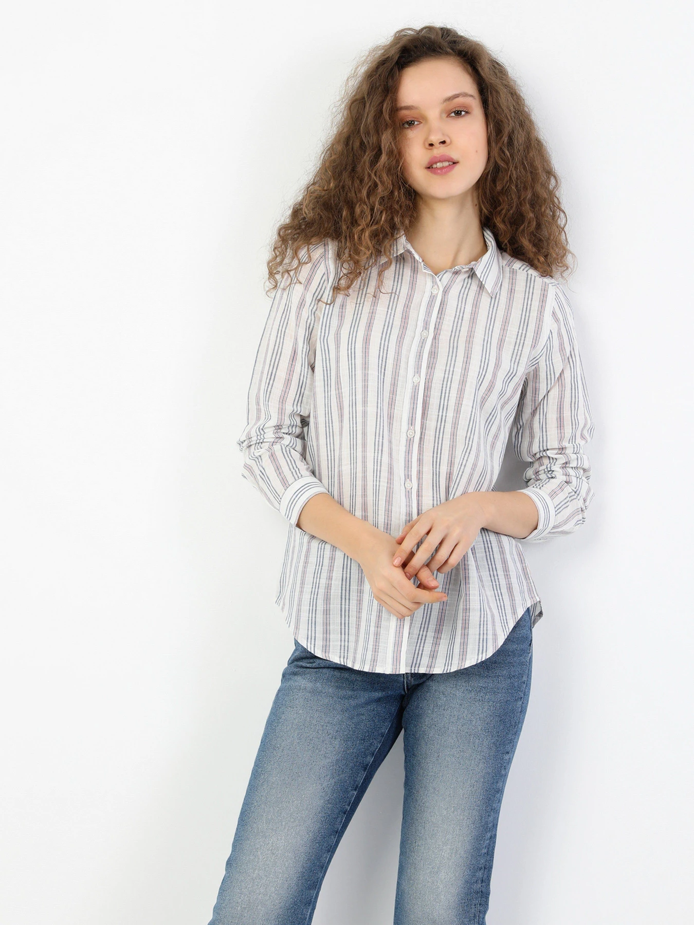 Сорочки Colin’s модель CL1047942OFW Сорочки Colin’s модель CL1047942OFW Фото