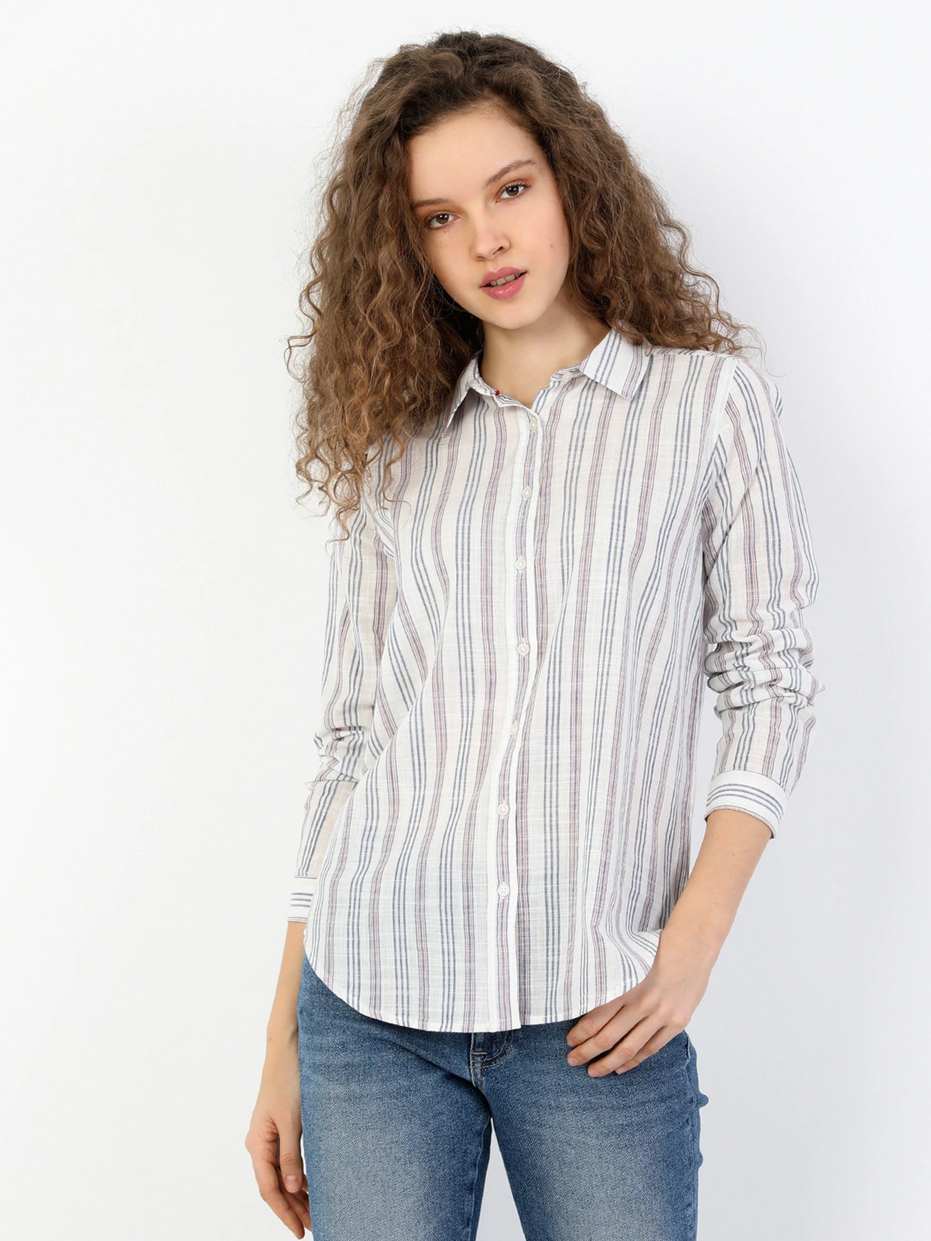 Сорочки Colin’s модель CL1047942OFW Сорочки Colin’s модель CL1047942OFW Фото