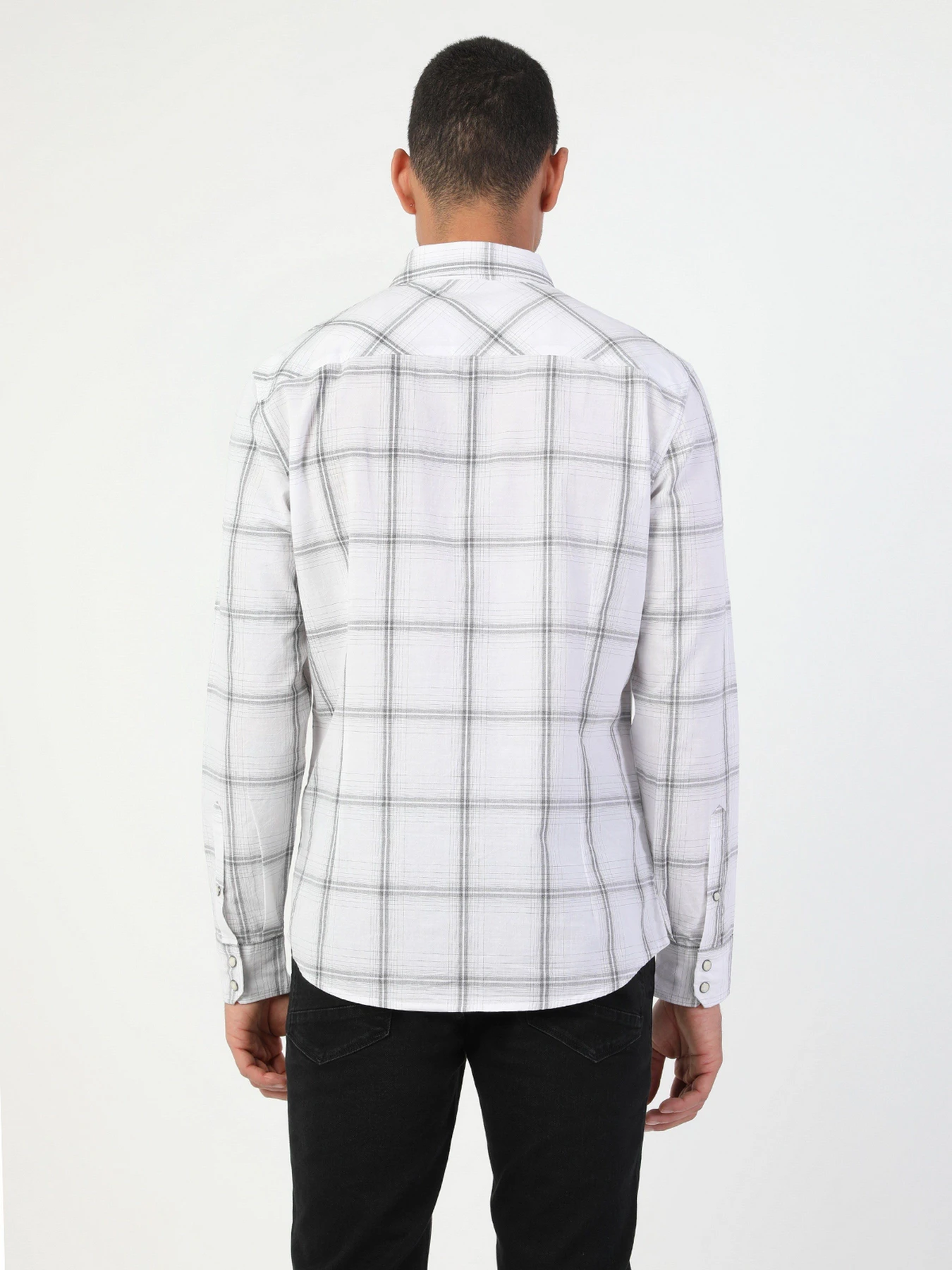 Рубашки Colin’s модель CL1048523WHT Рубашки Colin’s модель CL1048523WHT Фото