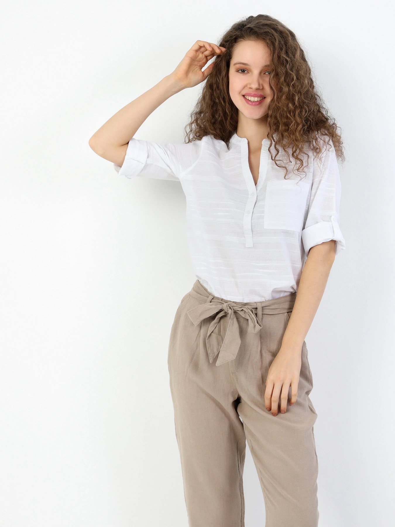 Сорочки Colin’s модель CL1048541WHT Сорочки Colin’s модель CL1048541WHT Фото