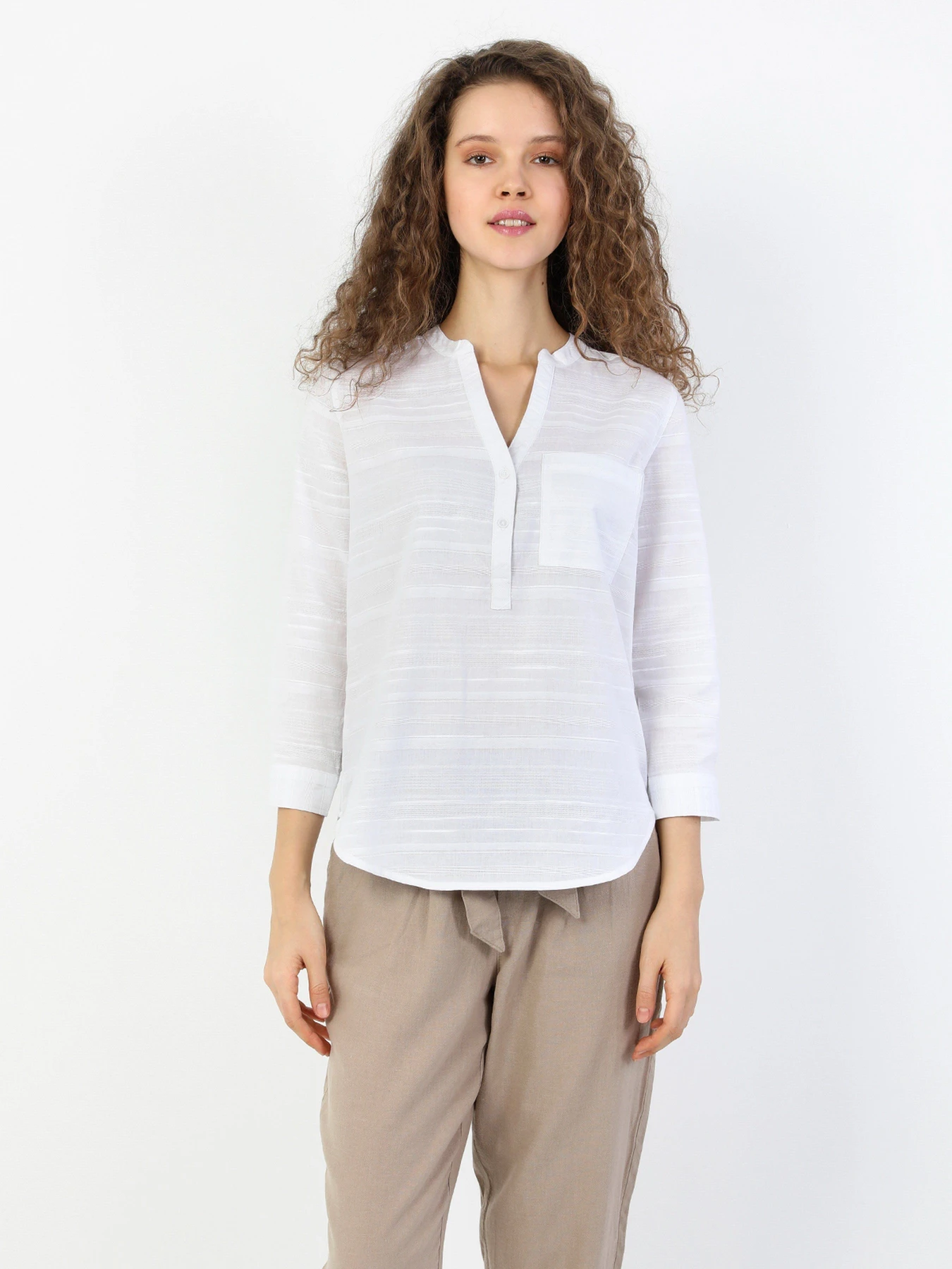 Сорочки Colin’s модель CL1048541WHT Сорочки Colin’s модель CL1048541WHT Фото