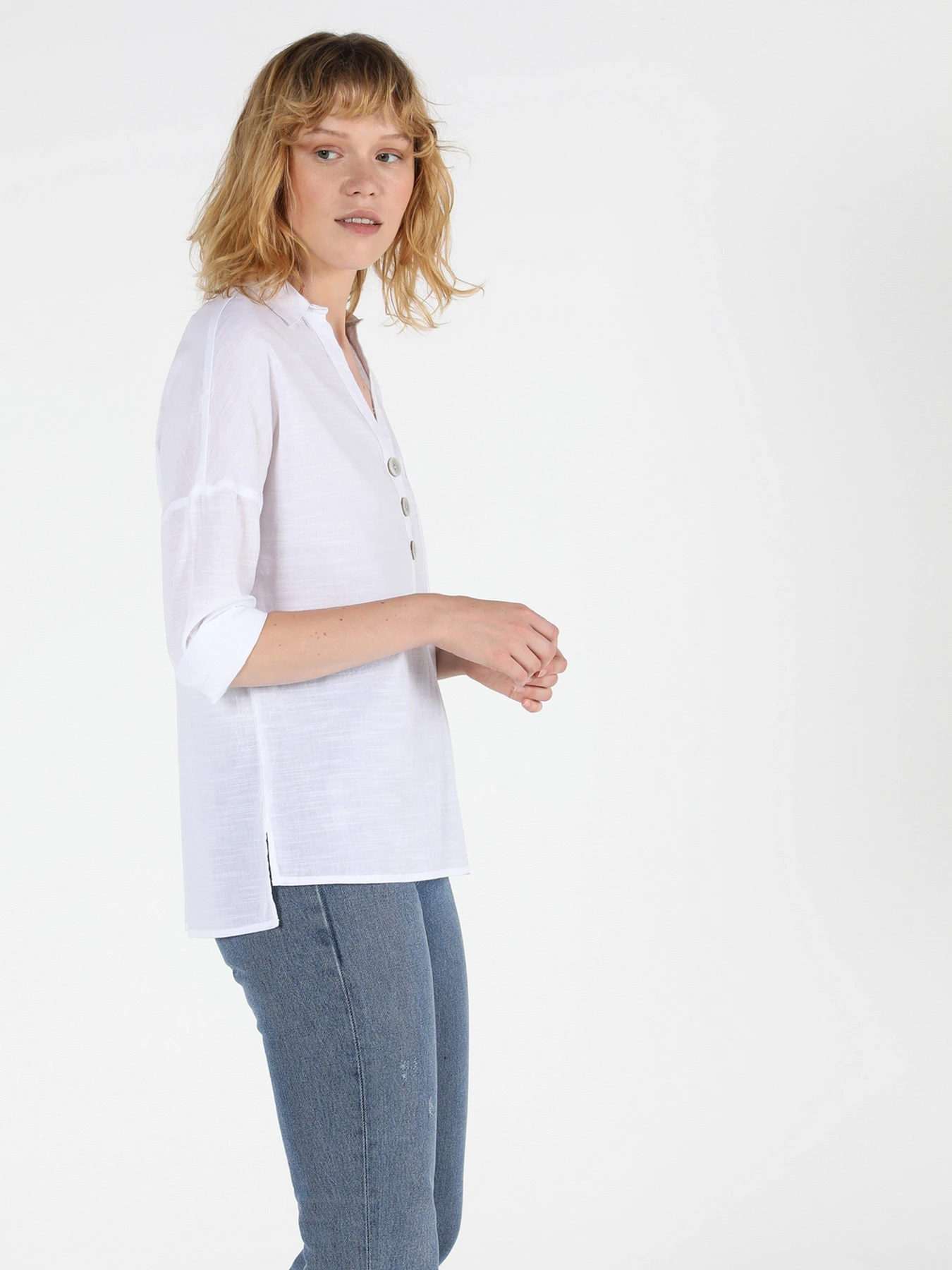 Рубашки Colin’s модель CL1048909WHT Рубашки Colin’s модель CL1048909WHT Фото