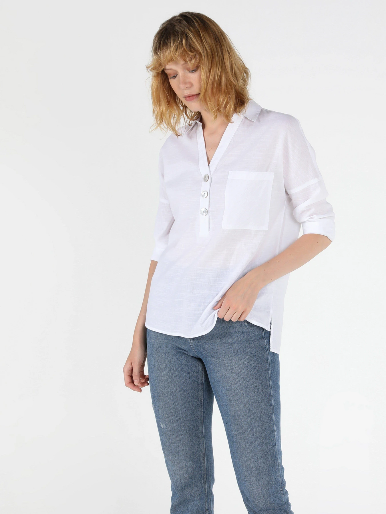 Рубашки Colin’s модель CL1048909WHT Рубашки Colin’s модель CL1048909WHT Фото