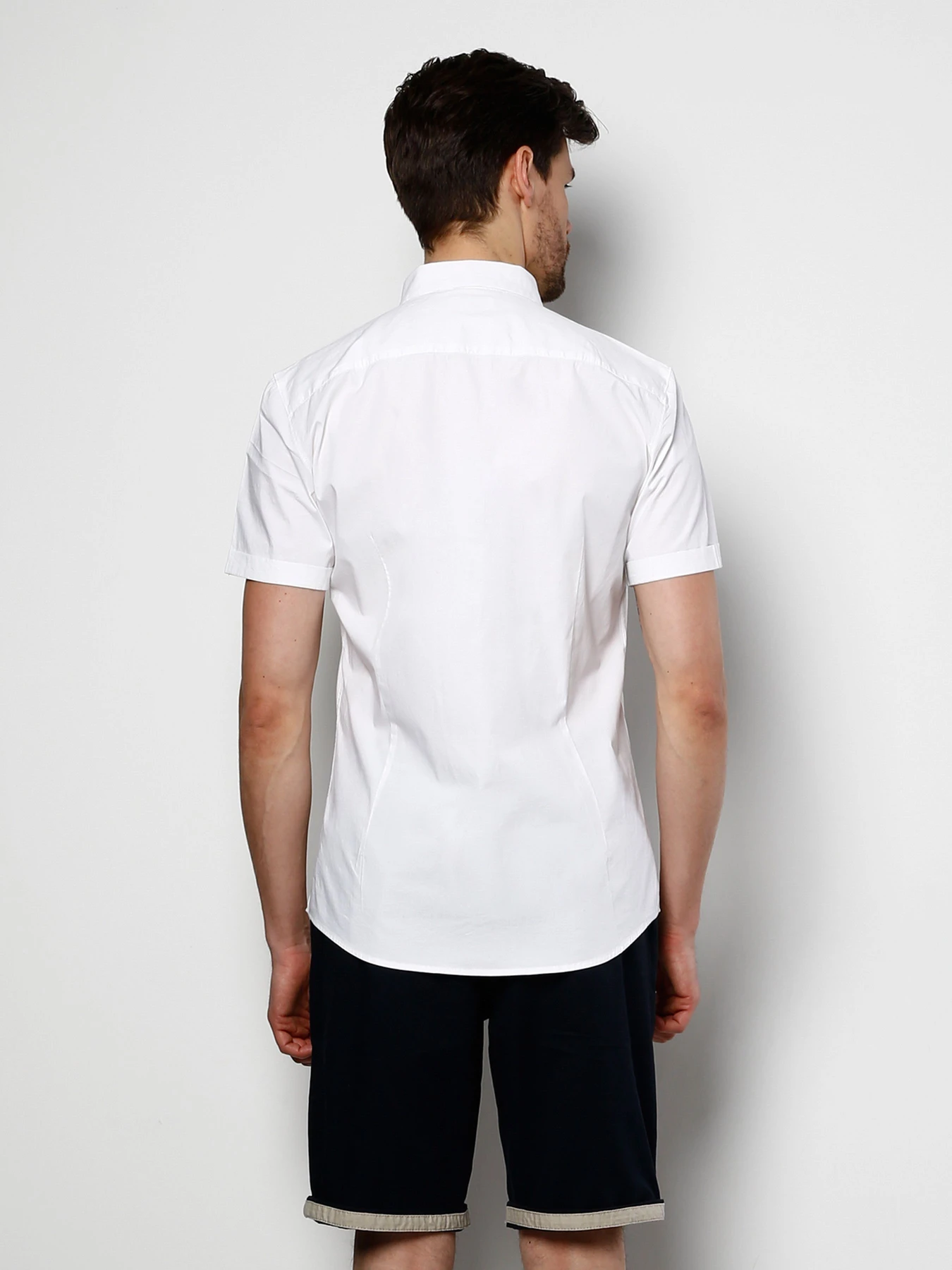 Рубашки Colin’s модель CL1025587WHT Рубашки Colin’s модель CL1025587WHT Фото